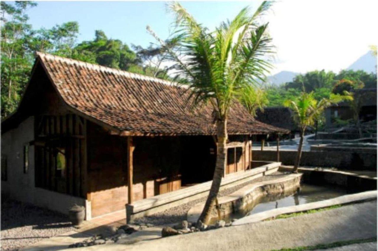 Kampung Lumbung Boutique Hotel Malang Exterior photo