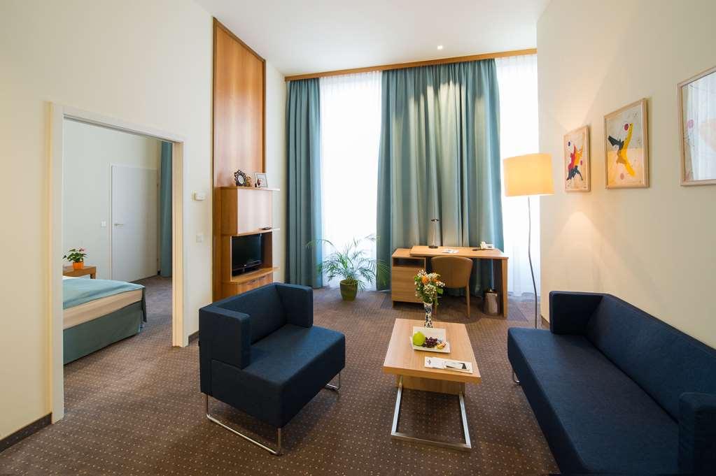 Hilight Suites Hotel Vienna Room photo