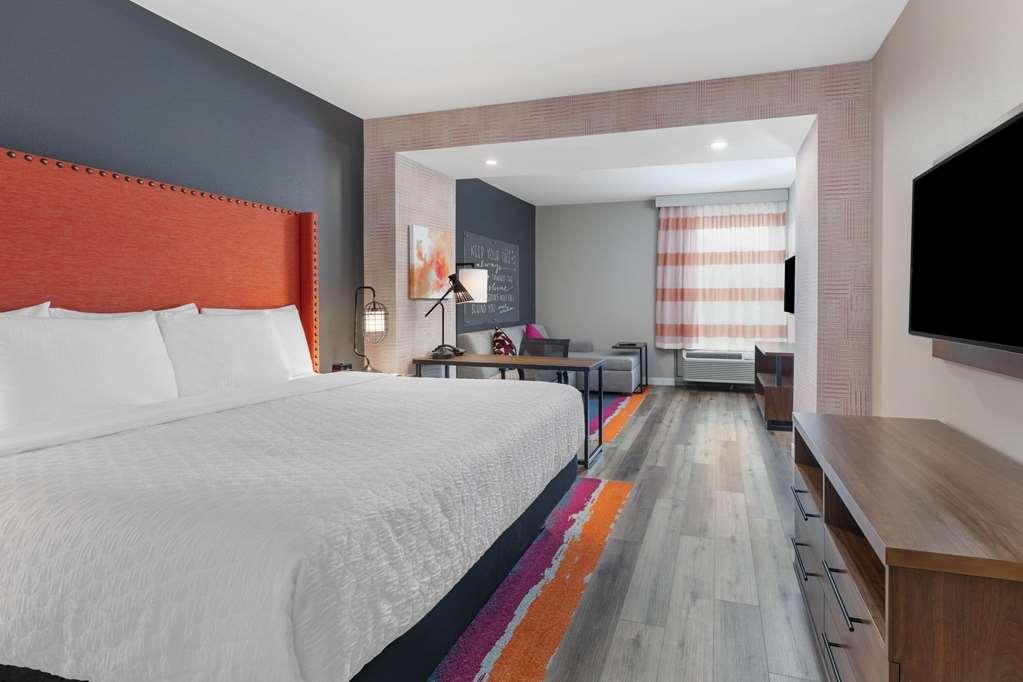 La Quinta Inn & Suites By Wyndham Lewisville Room photo