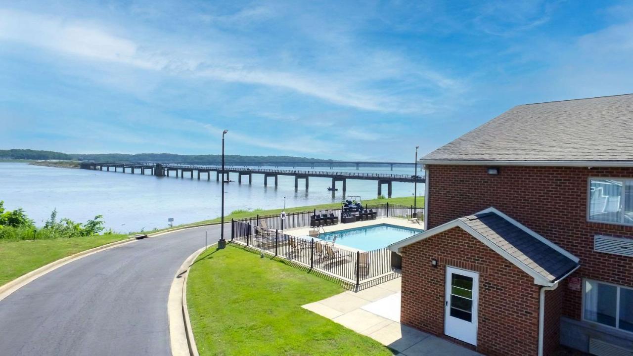 Clarion Pointe On The Lake Clarksville - South Hill West Exterior photo