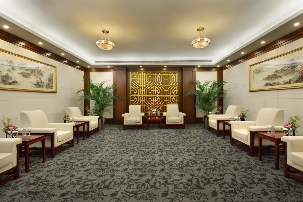 Shanghai Hotel Jin Jiang Exterior photo