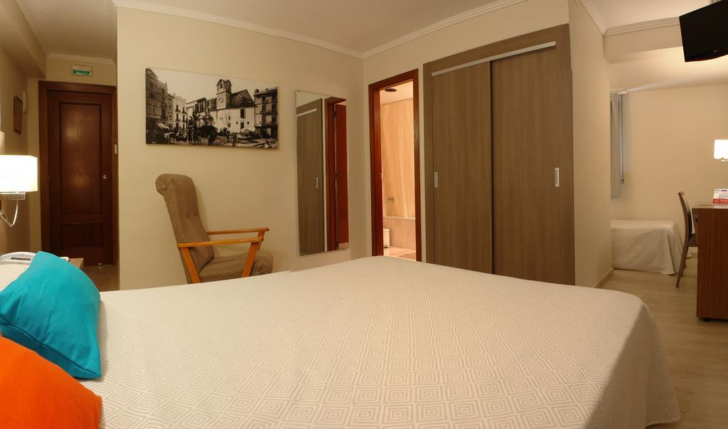 Hotel Avenida Plaza Alzira Room photo