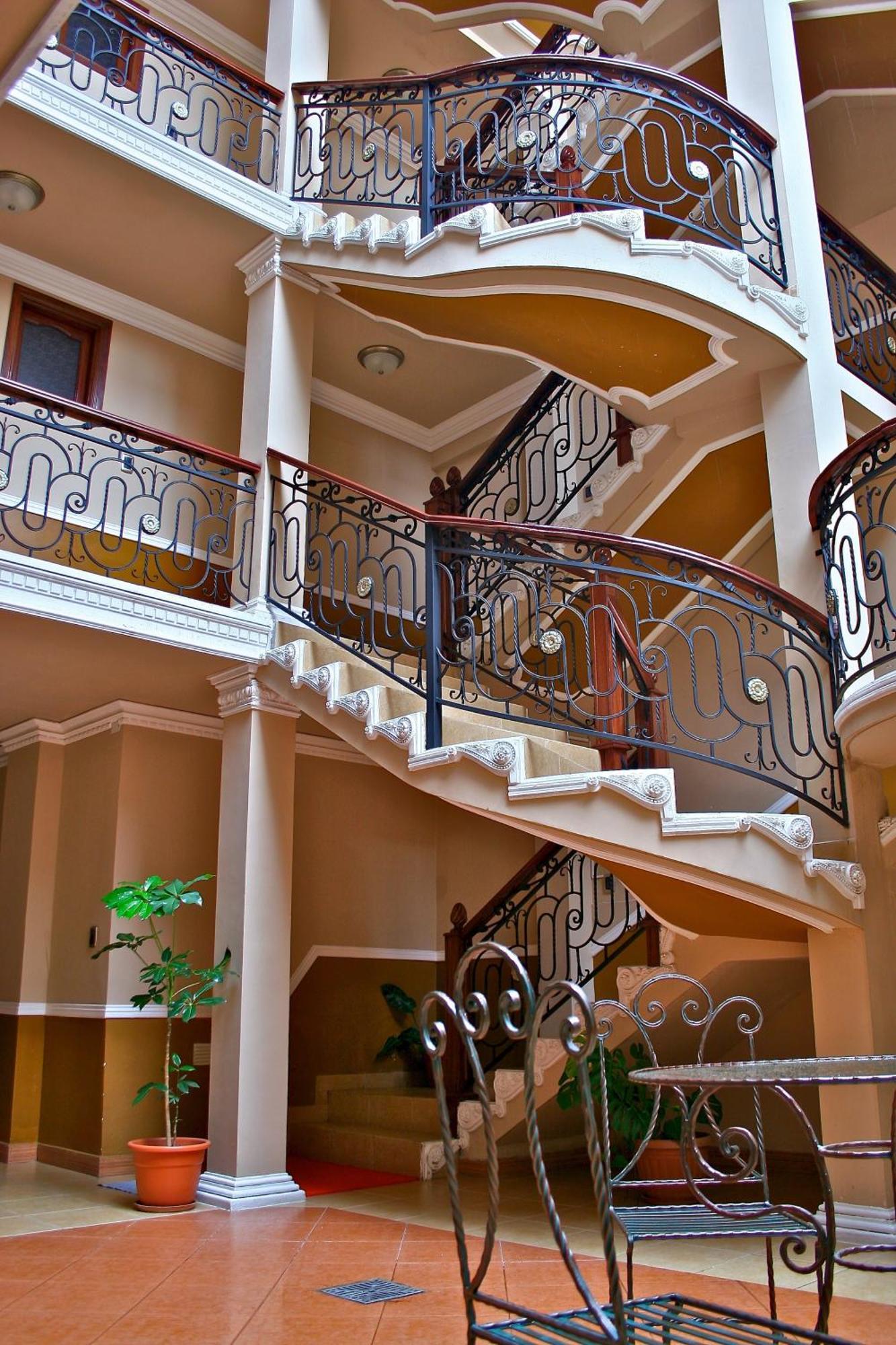 San Marino Royal Hotel Sucre Exterior photo
