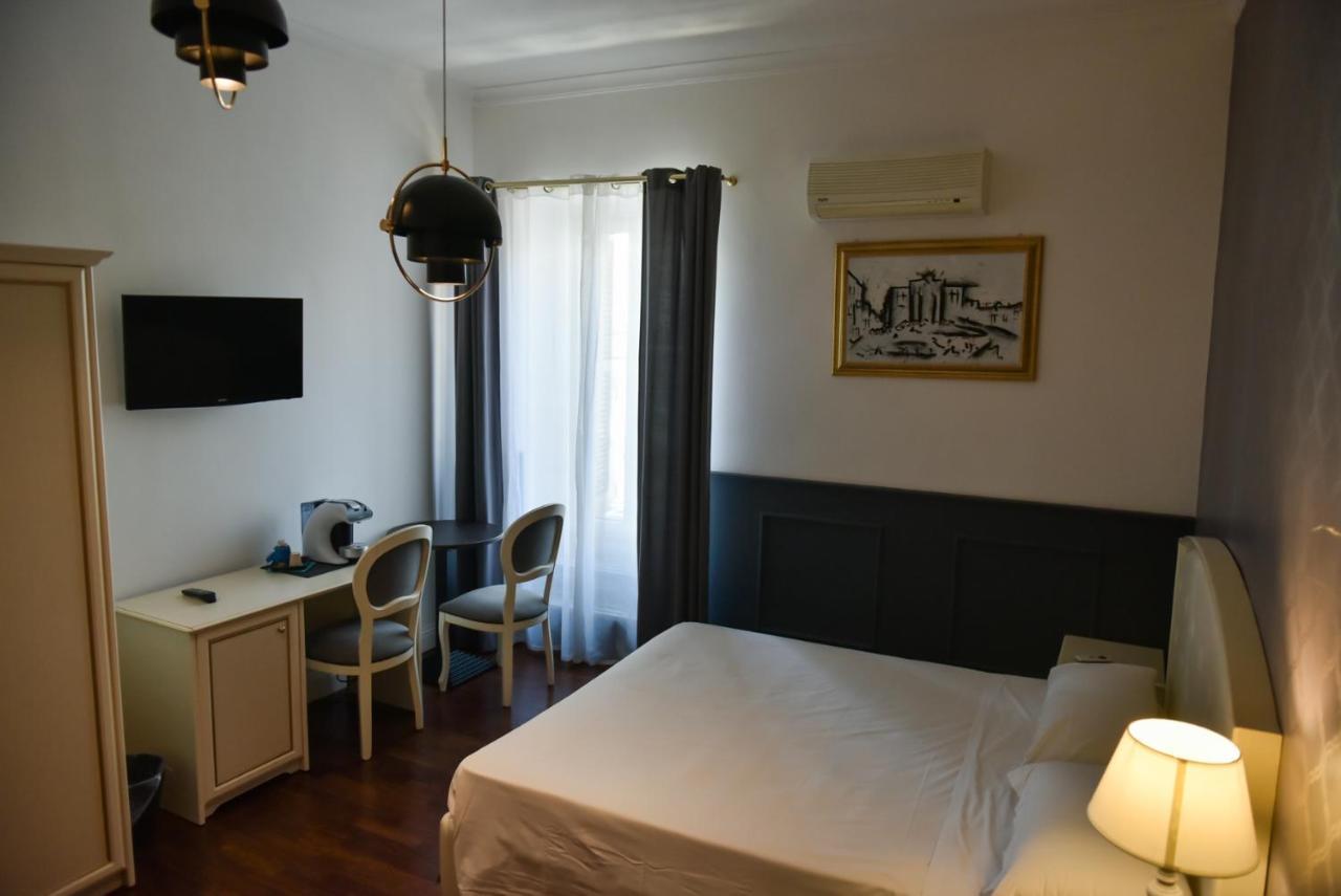 Piccolo Di Piazza Di Spagna Suites Rome Exterior photo