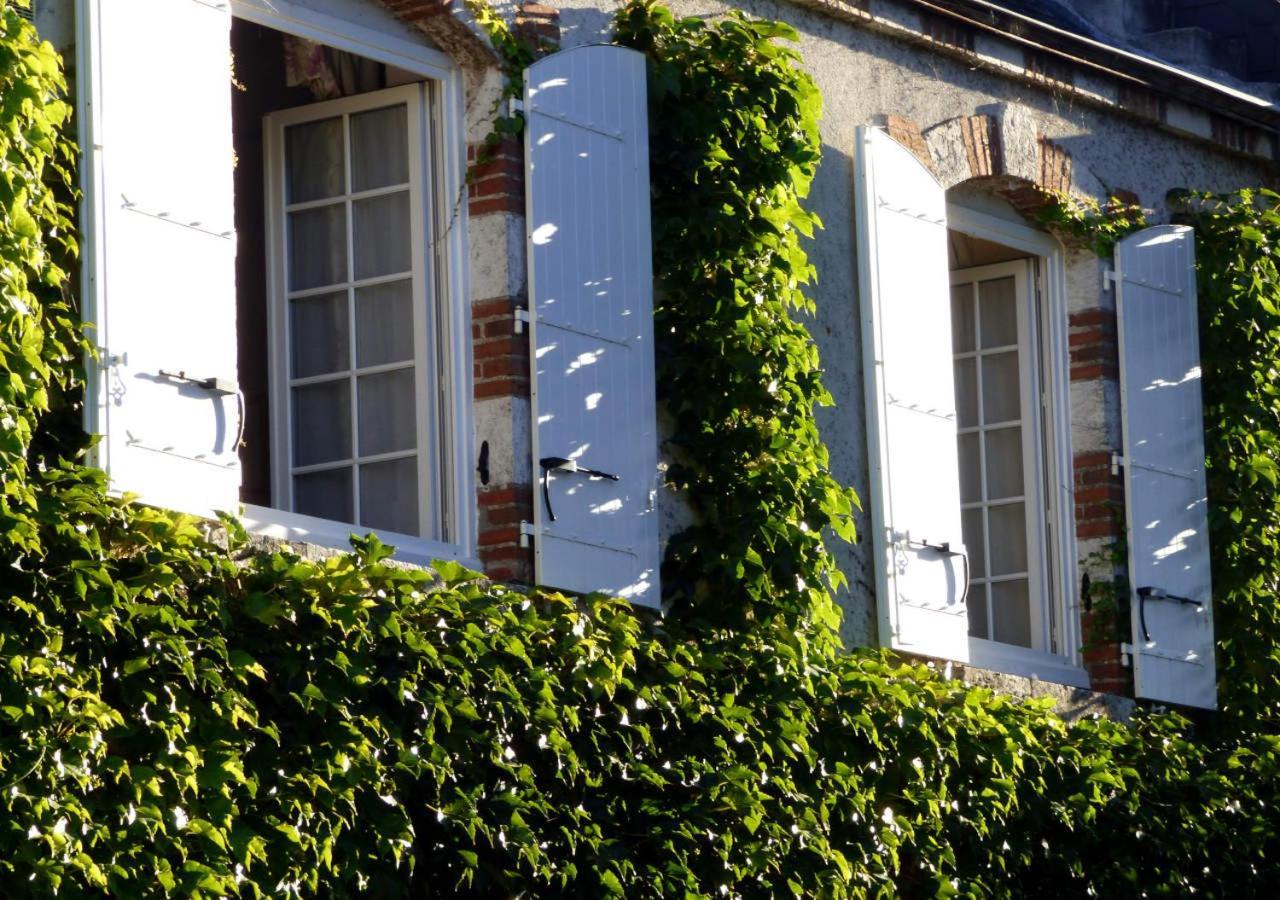 Logis Hotel La Tonnellerie Beaugency Exterior photo