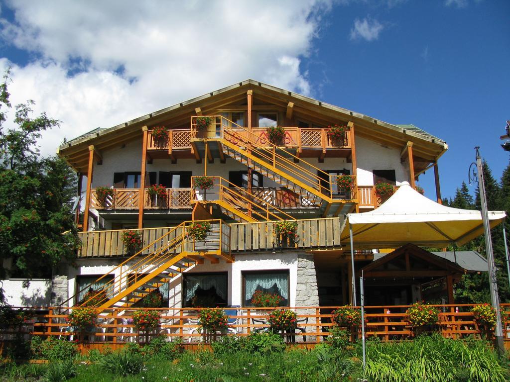 Hotel Il Catturanino Madonna di Campiglio Exterior photo