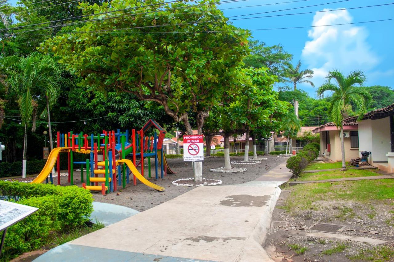 Nacazcol - Playas Del Coco Hotel Exterior photo