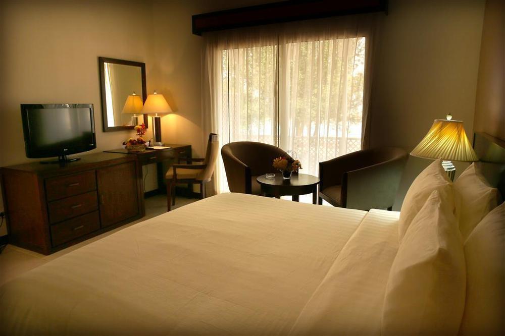 Best Western Hawar Resort Hotel Room photo