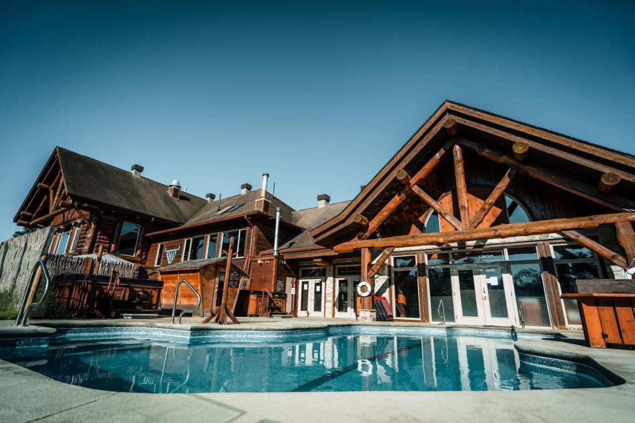 Auberge Du Lac Taureau Saint-Michel des Saints Exterior photo