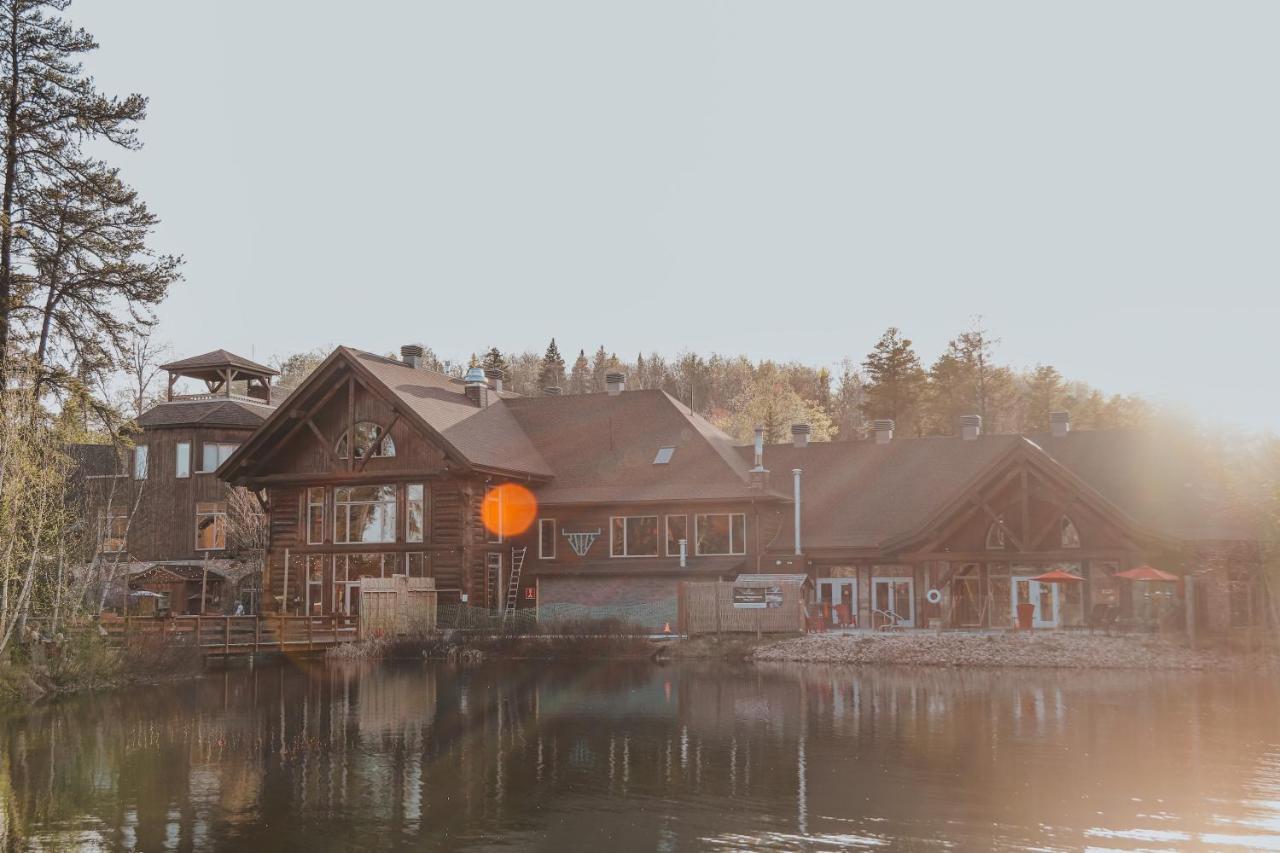 Auberge Du Lac Taureau Saint-Michel des Saints Exterior photo