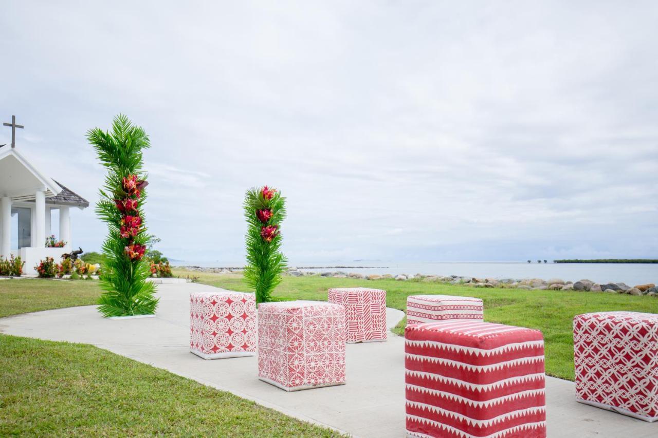 Sheraton Fiji Golf & Beach Resort Denarau Island Exterior photo