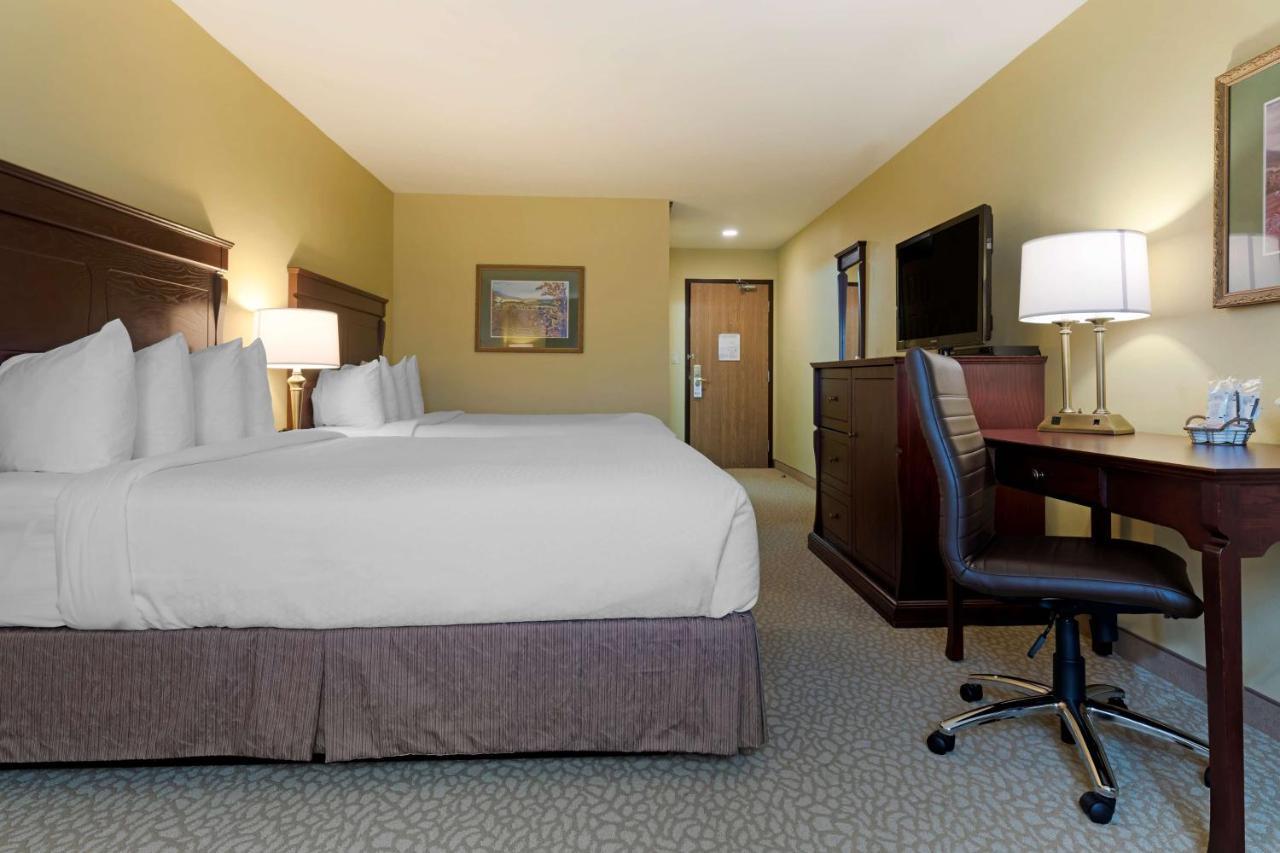 Best Western Plus Grand-Sault Hotel & Suites Exterior photo