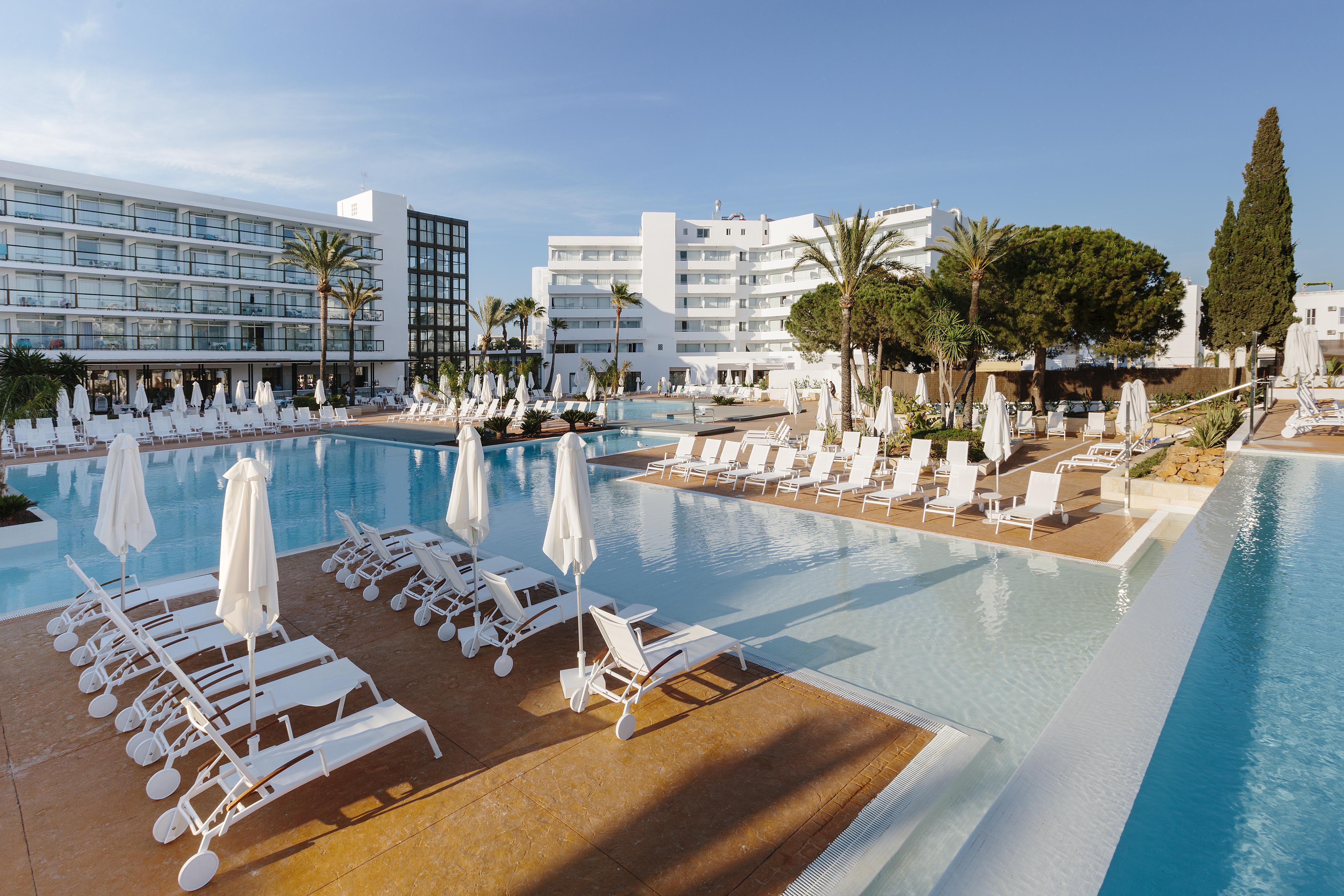 Aluasoul Ibiza - Adults Only Hotel Es Canar  Exterior photo