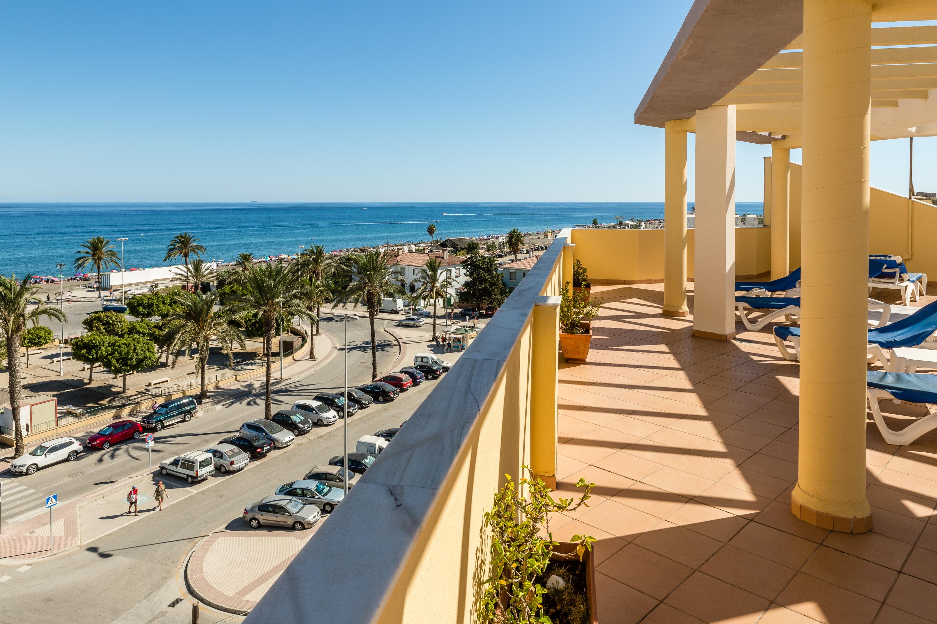 Bq Andalucia Beach Hotel Torre Del Mar Exterior photo