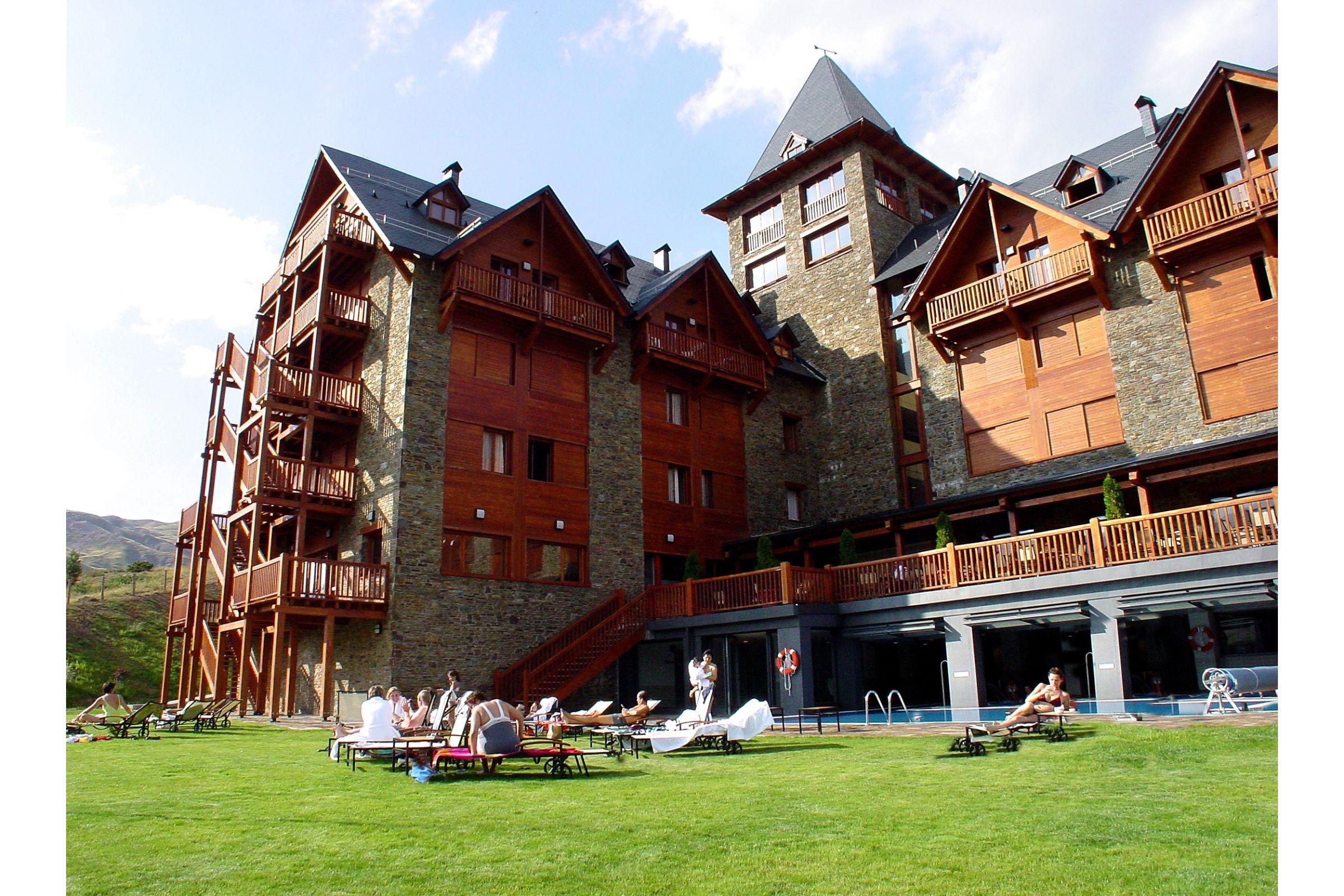 Hotel Saliecho Formigal Exterior photo