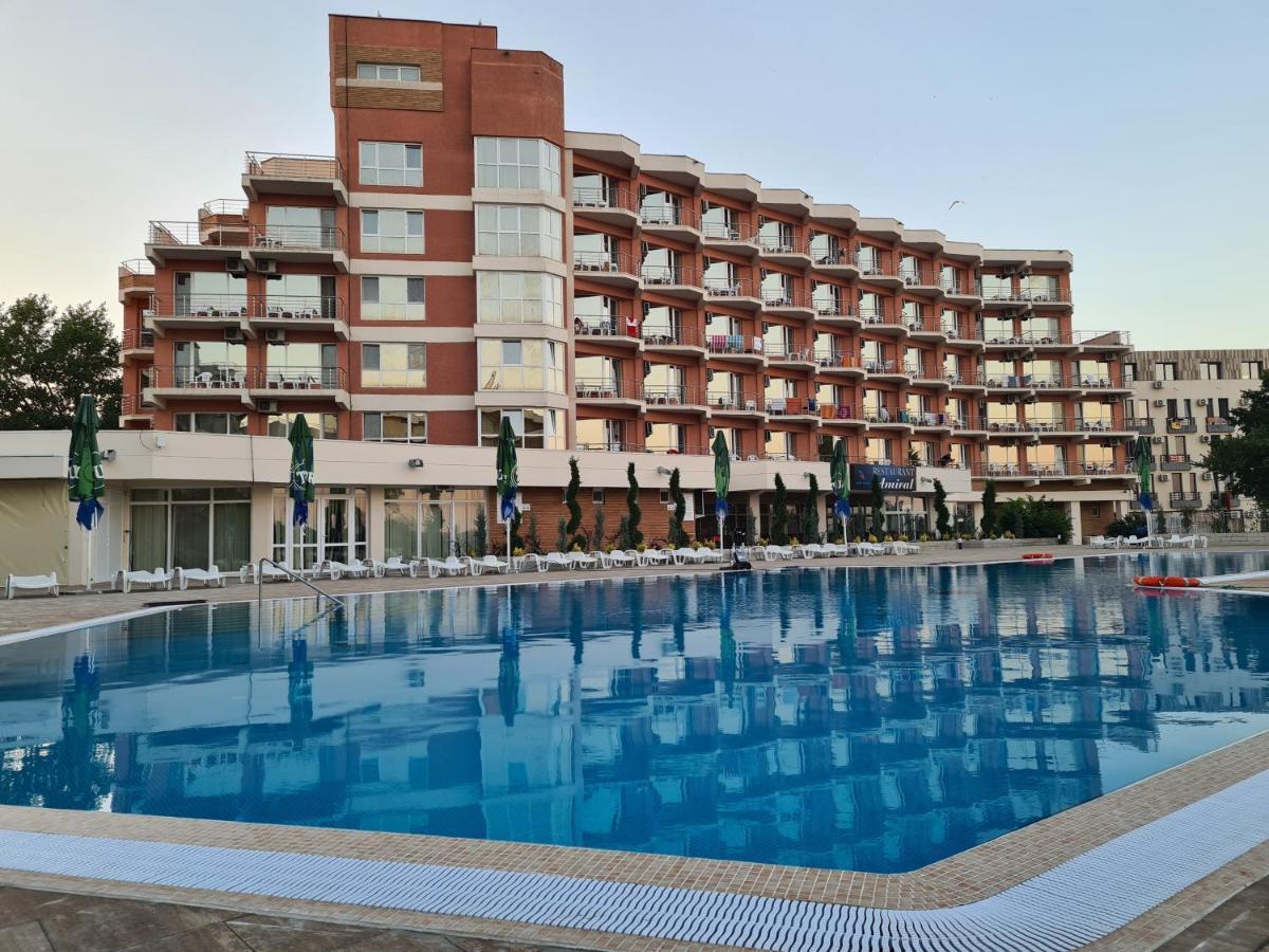 Hotel Amiral Mamaia Exterior photo