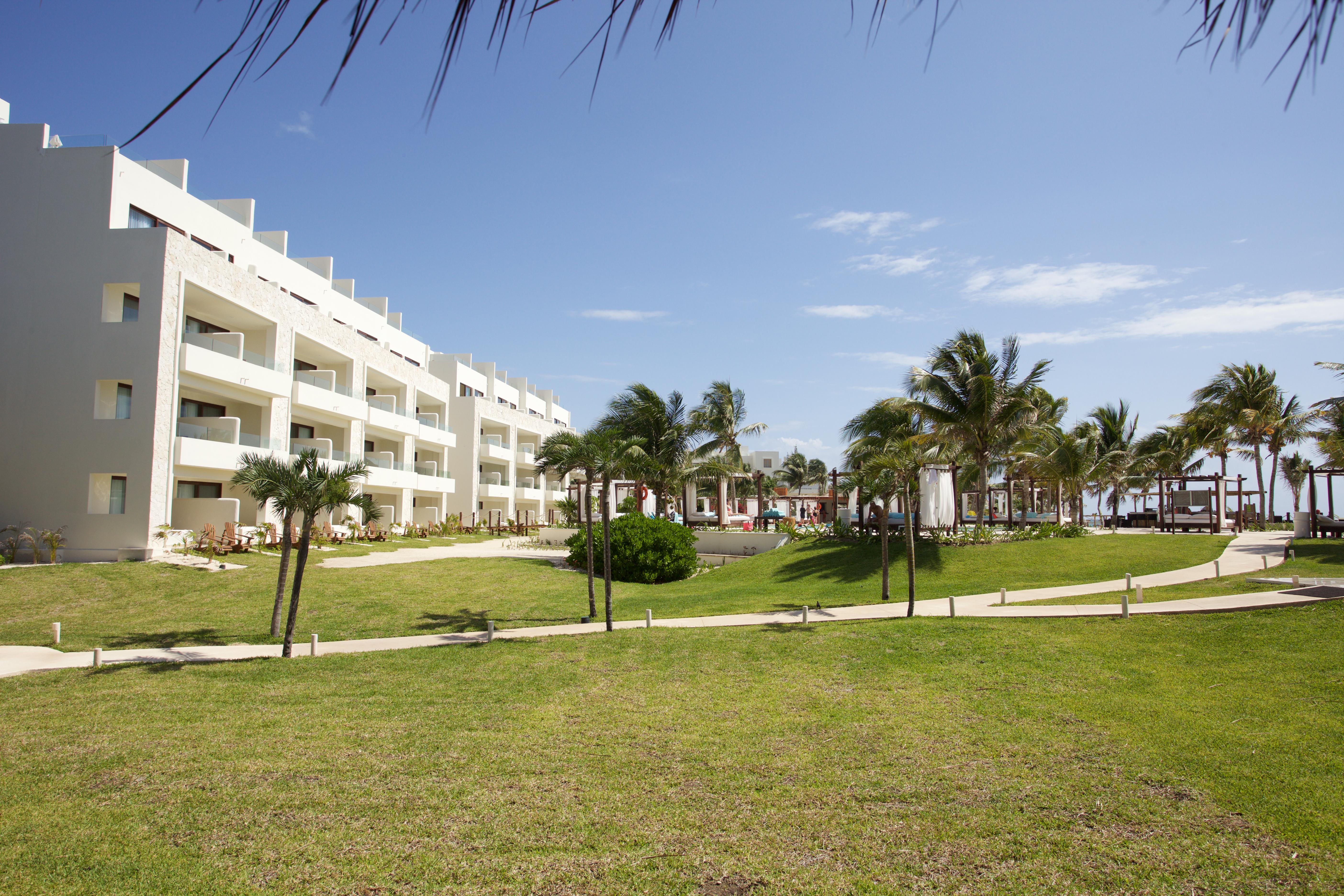 Akumal Bay Beach & Wellness Resort Exterior photo