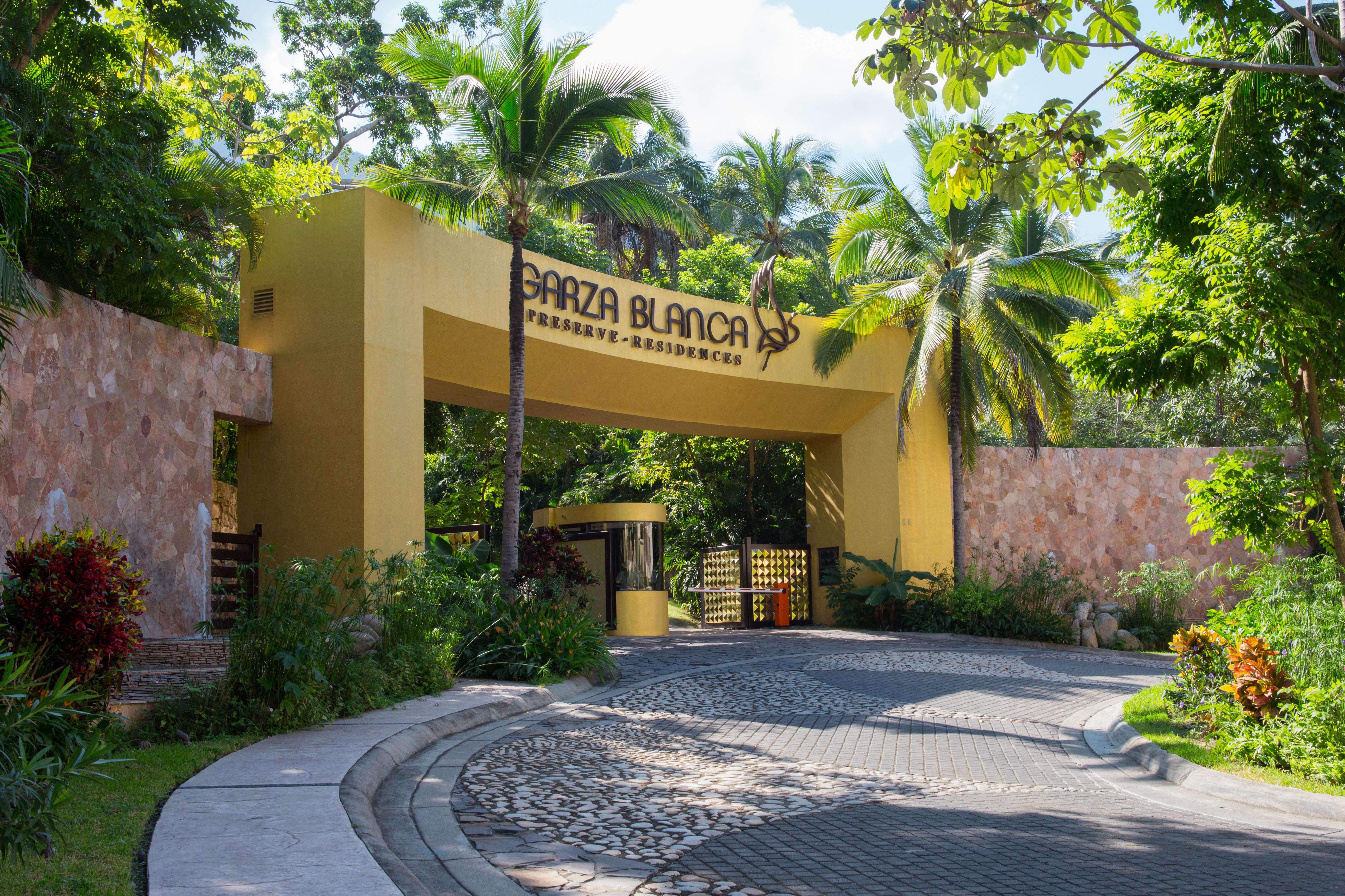 Garza Blanca Preserve Resort & Spa Puerto Vallarta Exterior photo