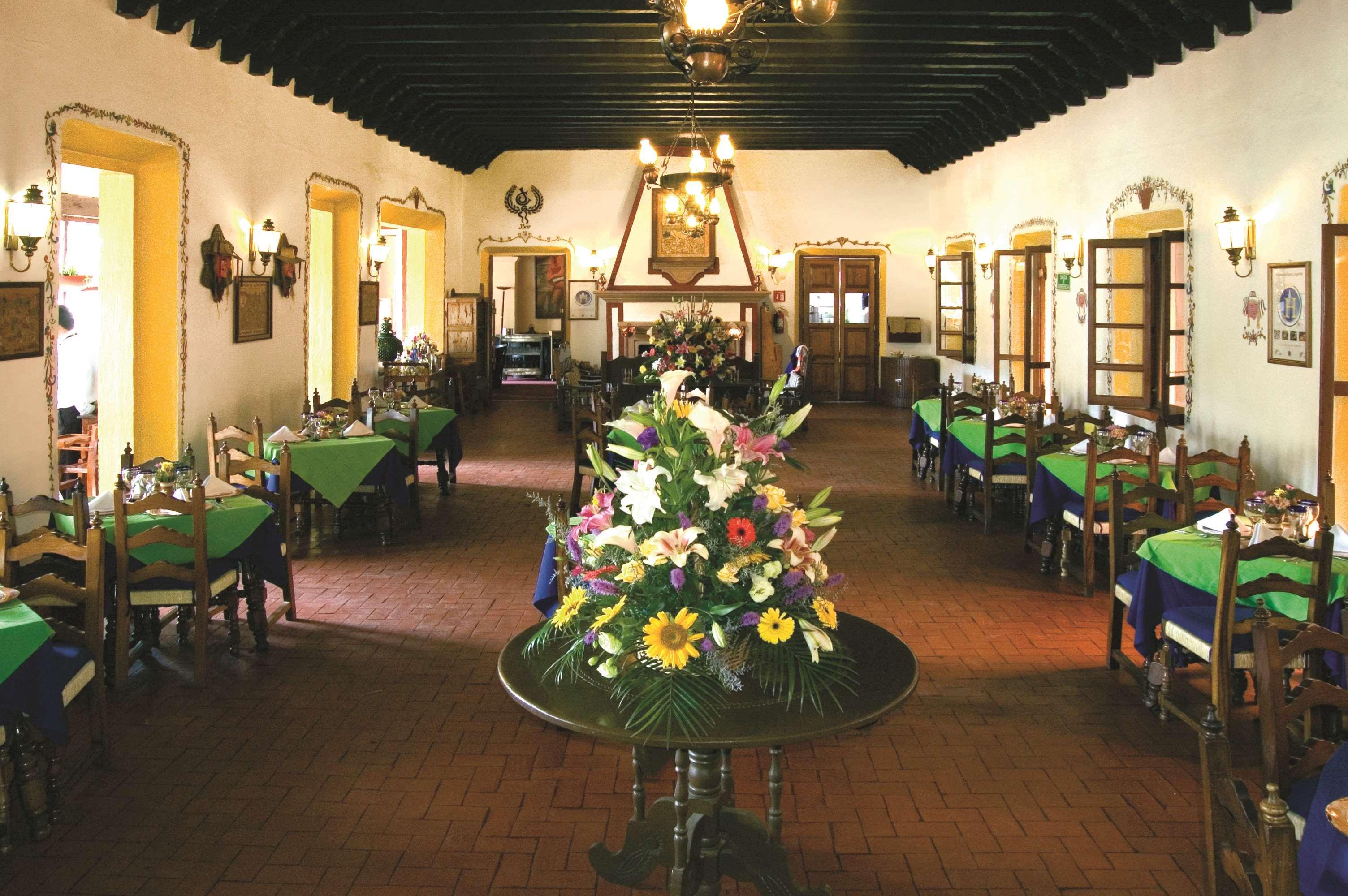 Best Western Plus Posada De Don Vasco Patzcuaro Restaurant photo