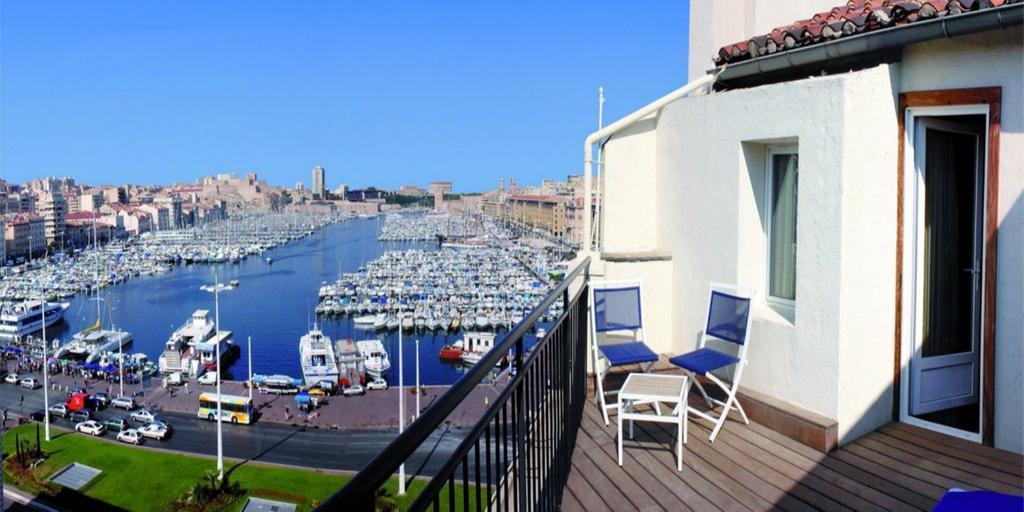 New Hotel Le Quai - Vieux Port Marseille Exterior photo