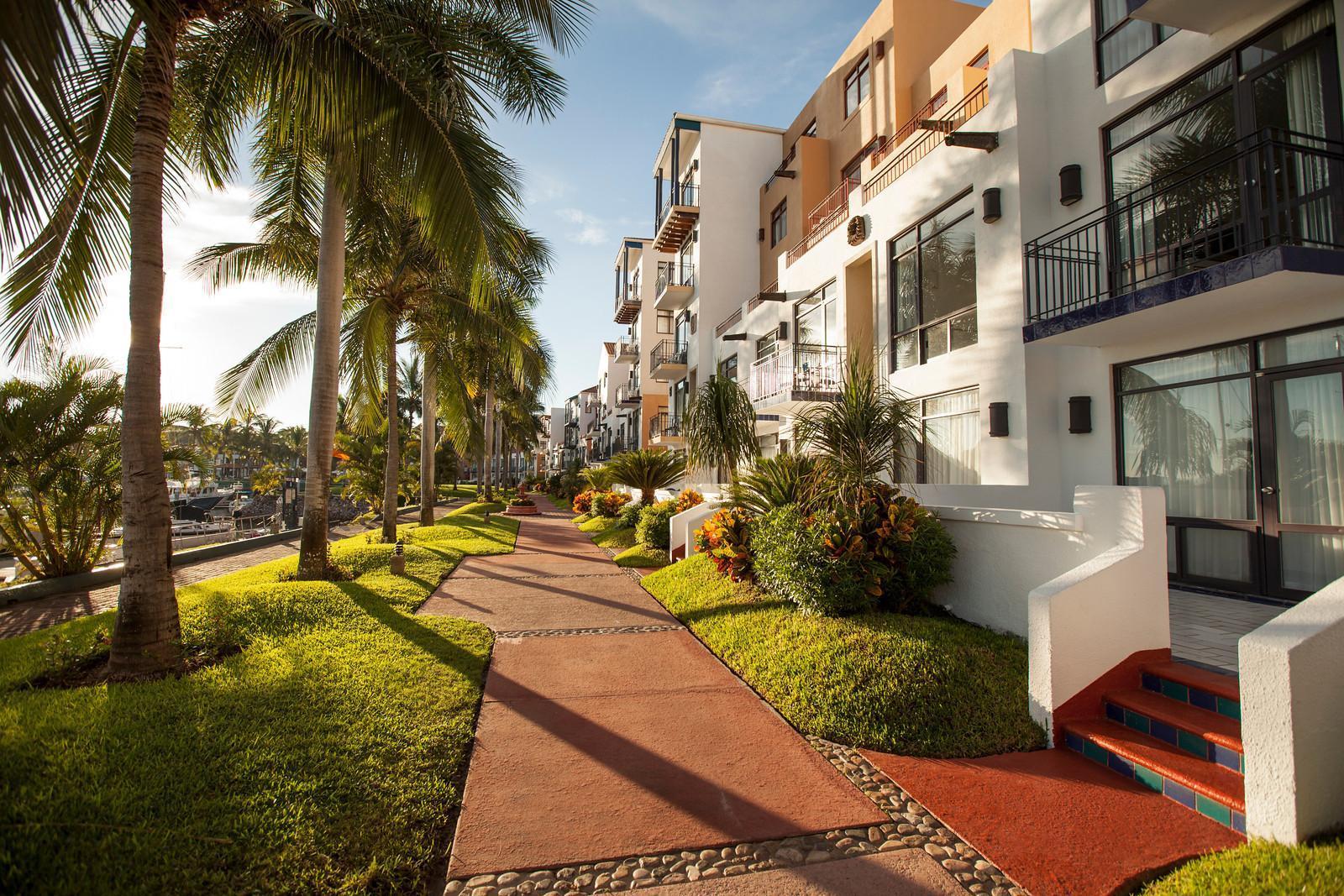 El Cid Marina Beach Hotel (Adults Only) Mazatlan Exterior photo