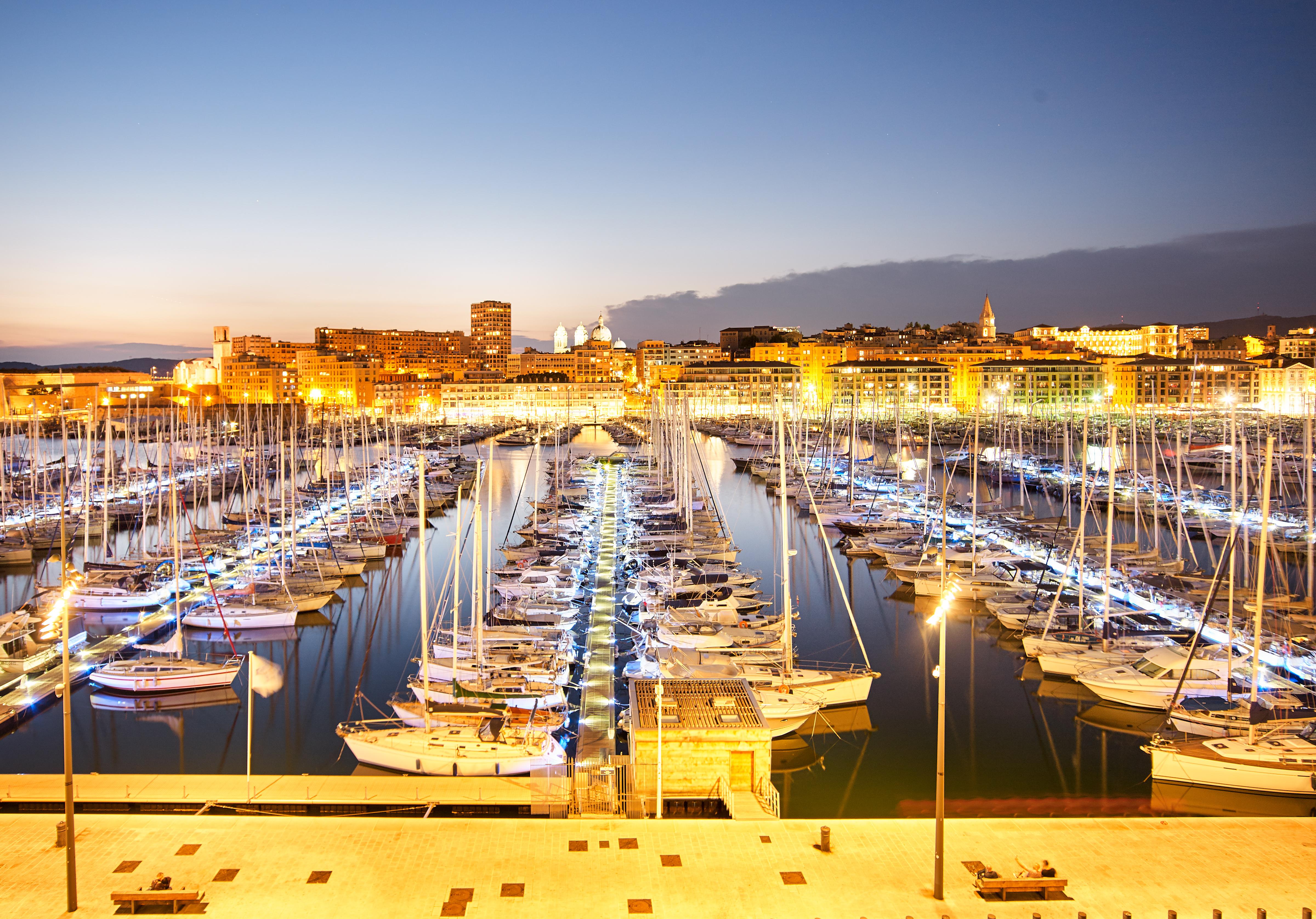 Radisson Blu Hotel Marseille Vieux Port Exterior photo