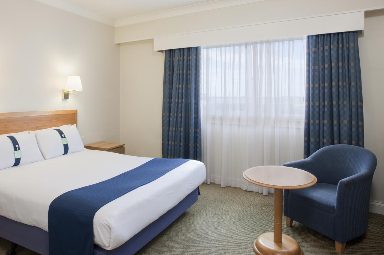 Best Western London Heathrow Ariel Hotel Hillingdon Exterior photo