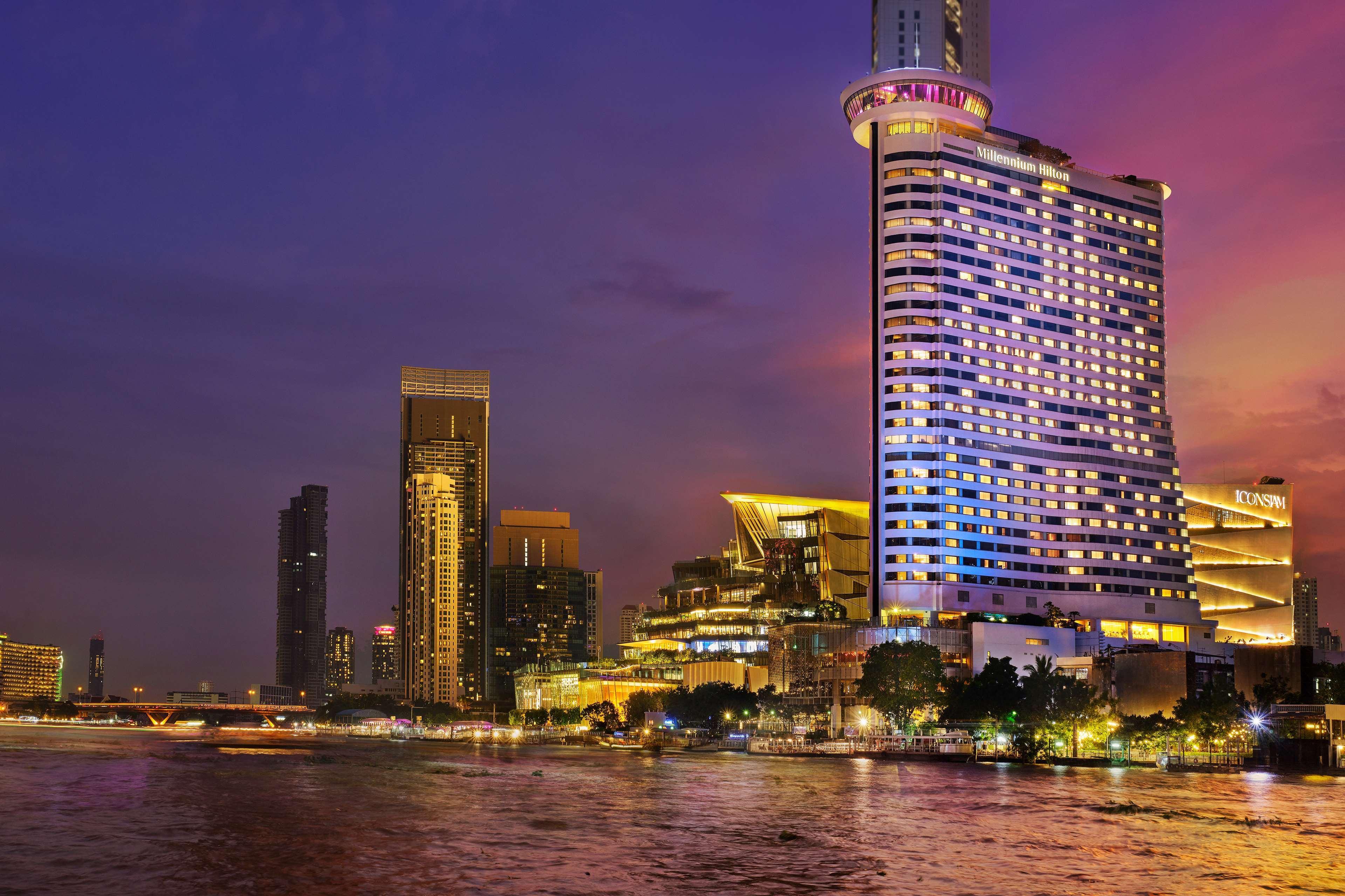 Millennium Hilton Bangkok Hotel Exterior photo
