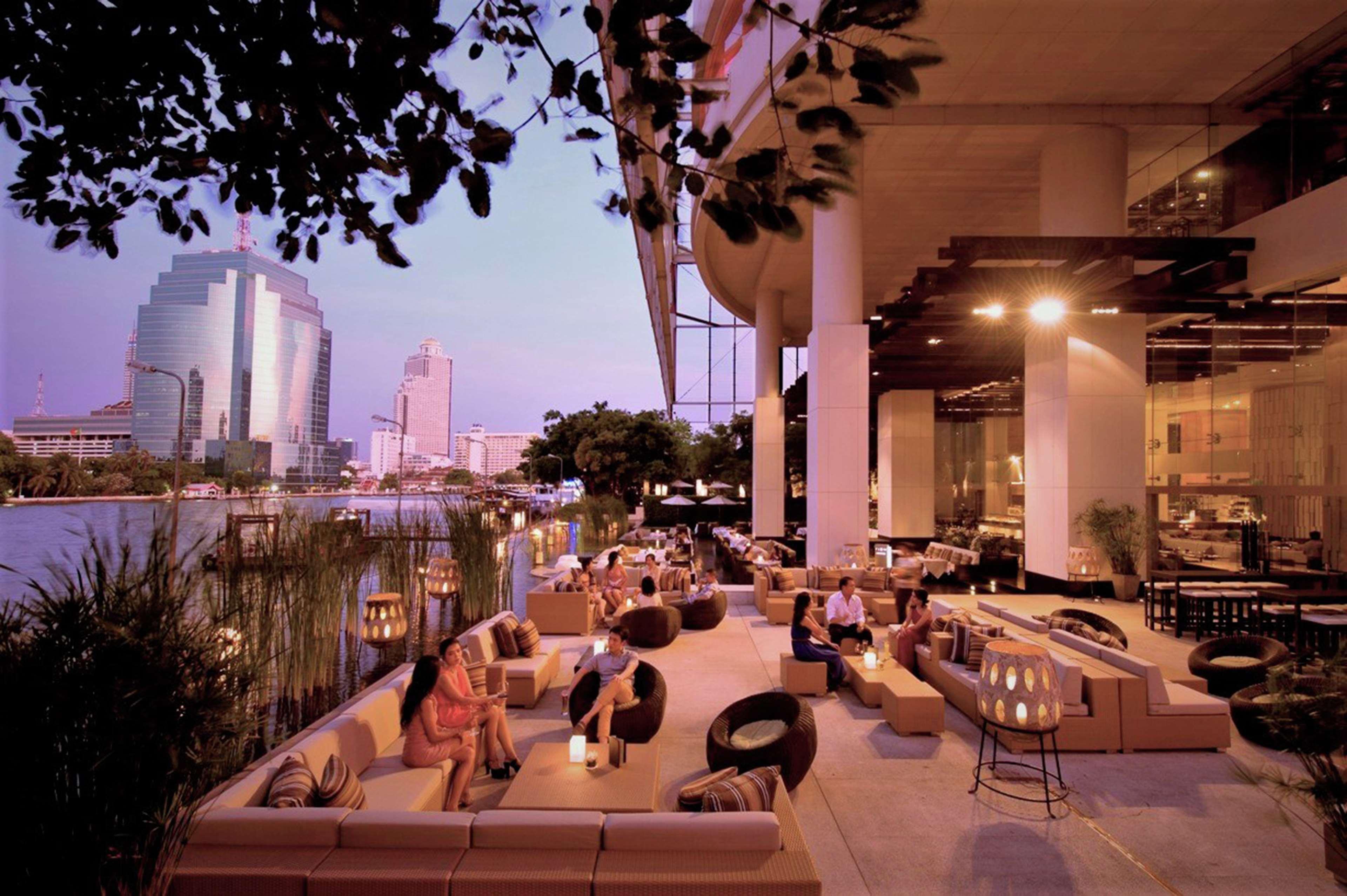 Millennium Hilton Bangkok Hotel Exterior photo