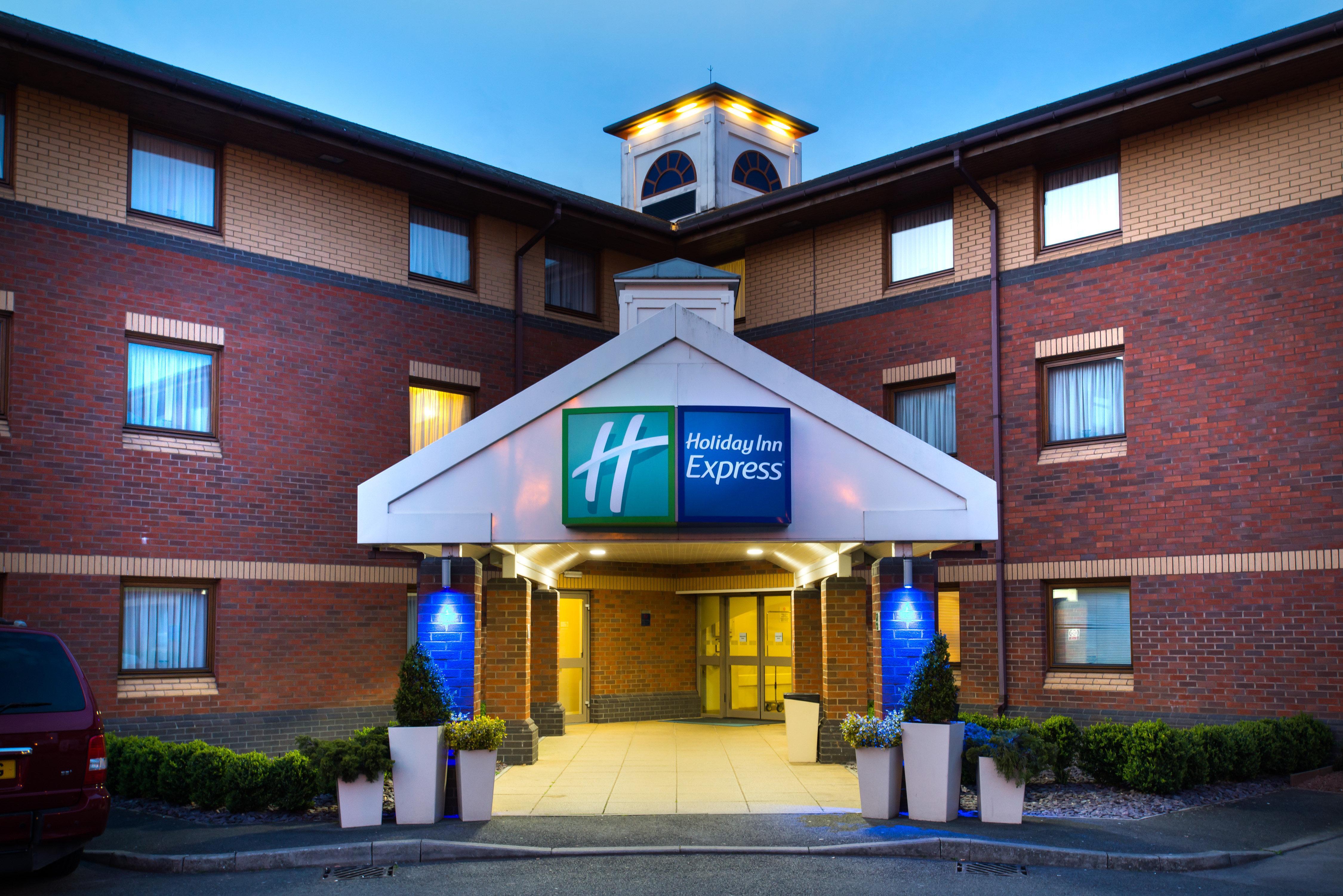 Holiday Inn Express Exeter East, An Ihg Hotel Exterior photo