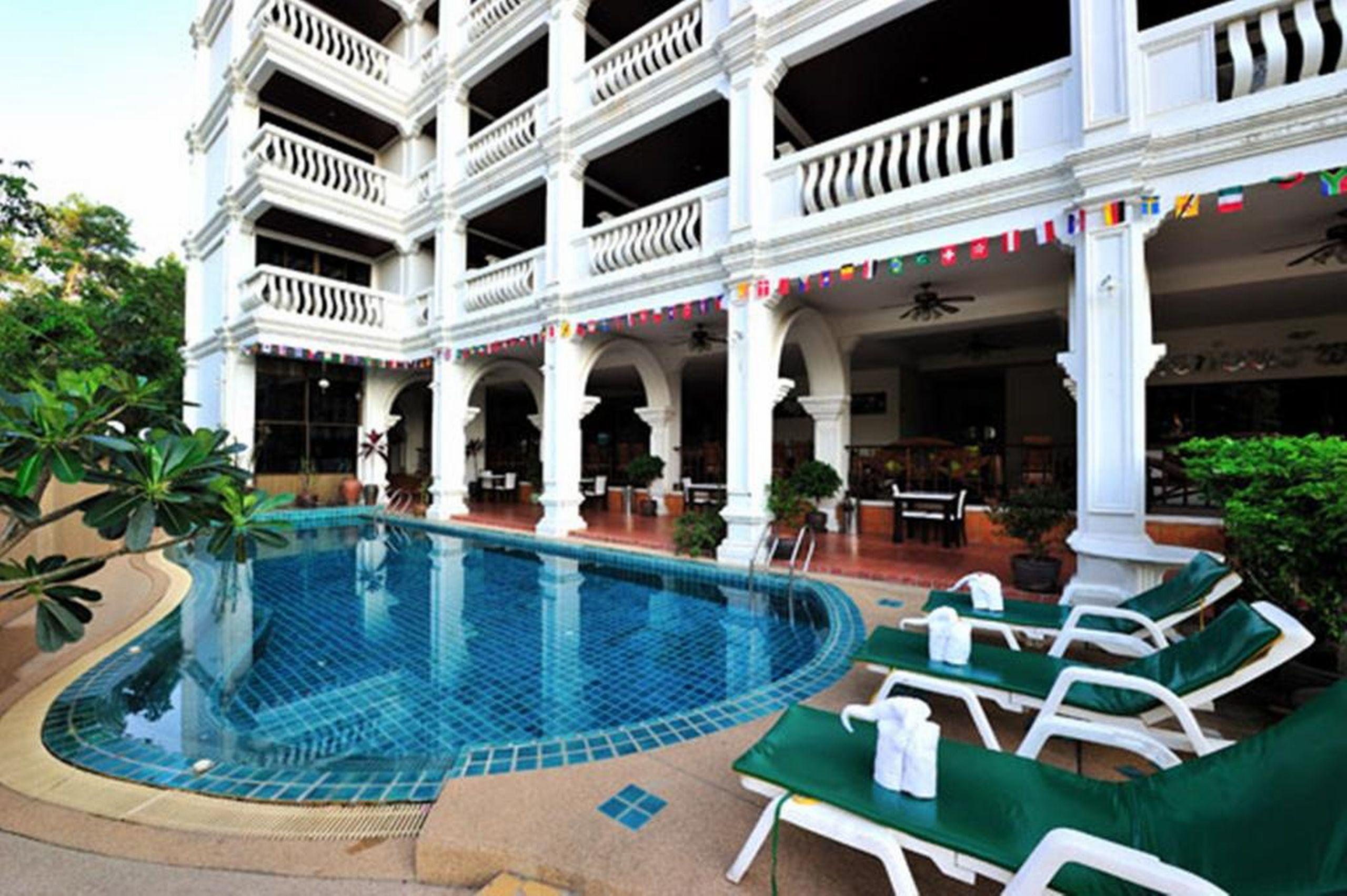 Apk Resort Patong Exterior photo