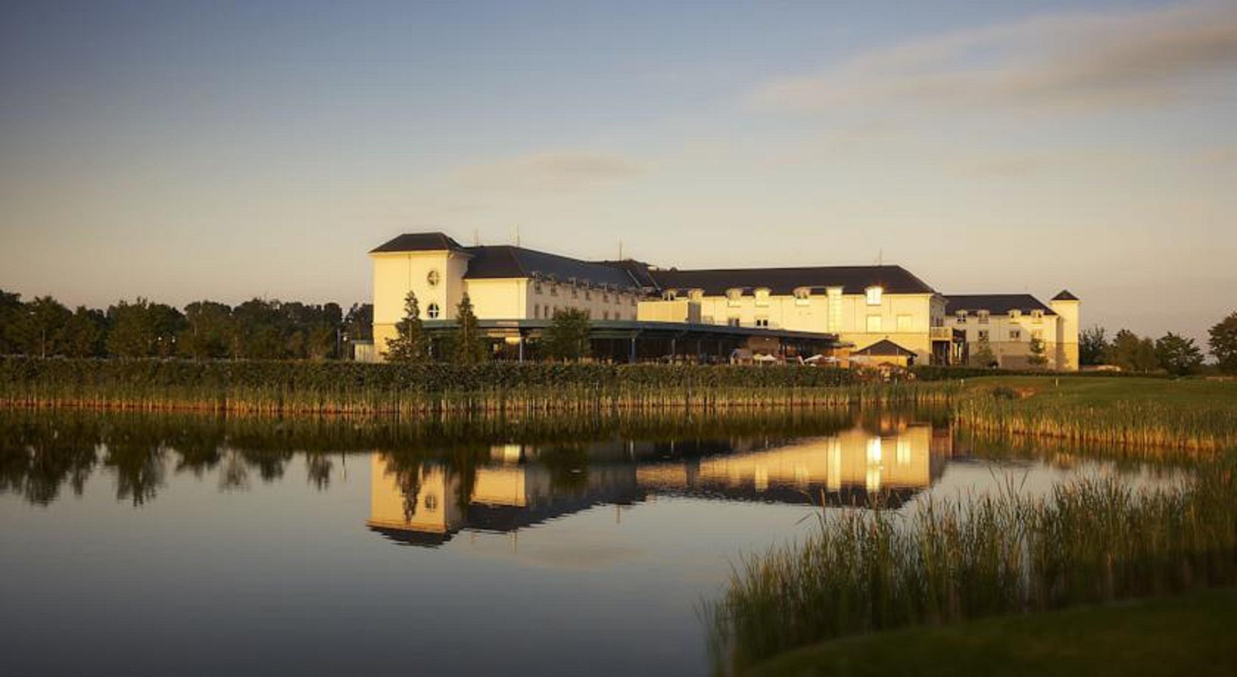 Castleknock Hotel Blanchardstown Exterior photo