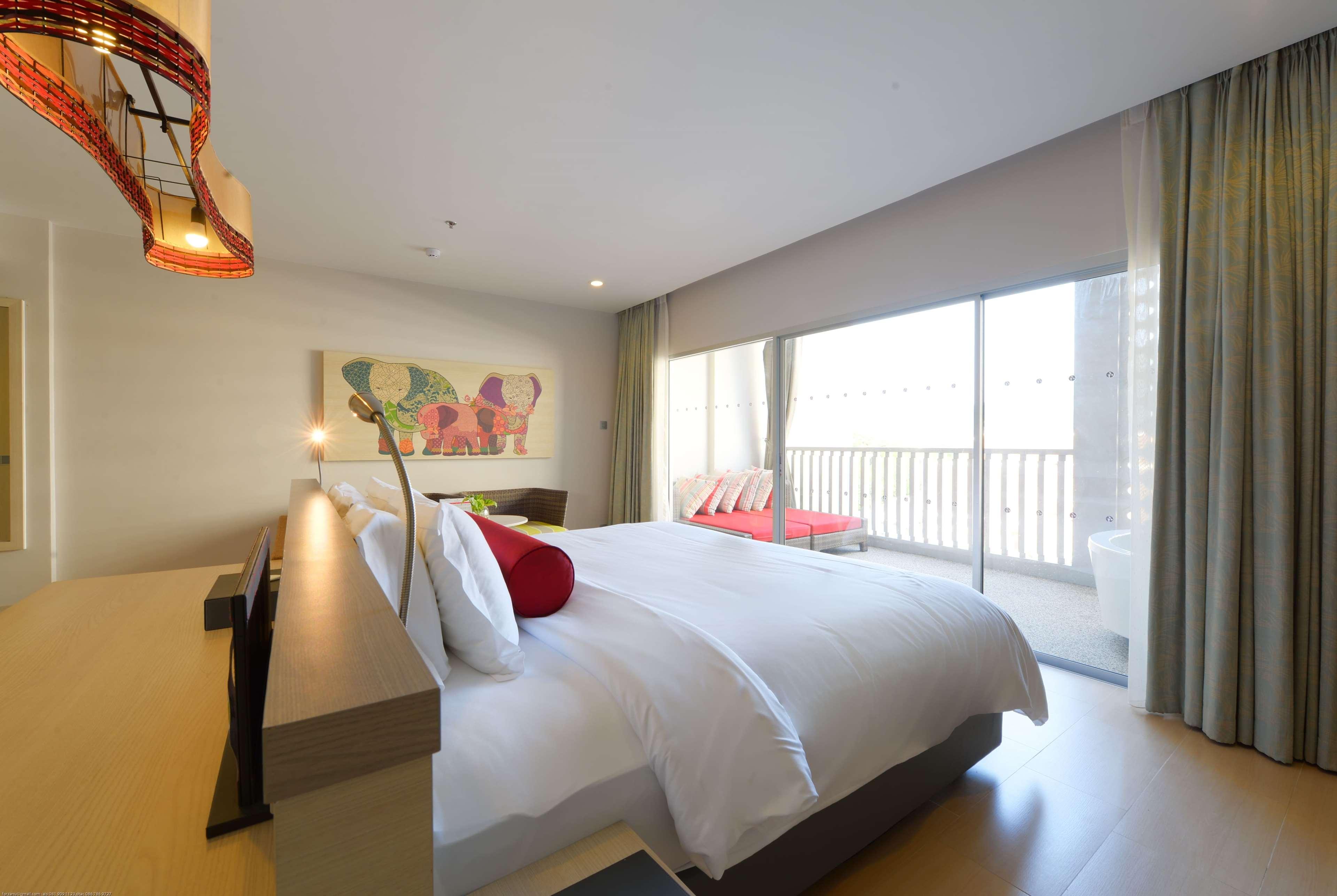 Ramada By Wyndham Phuket Deevana Patong - Sha Extra Plus Exterior photo