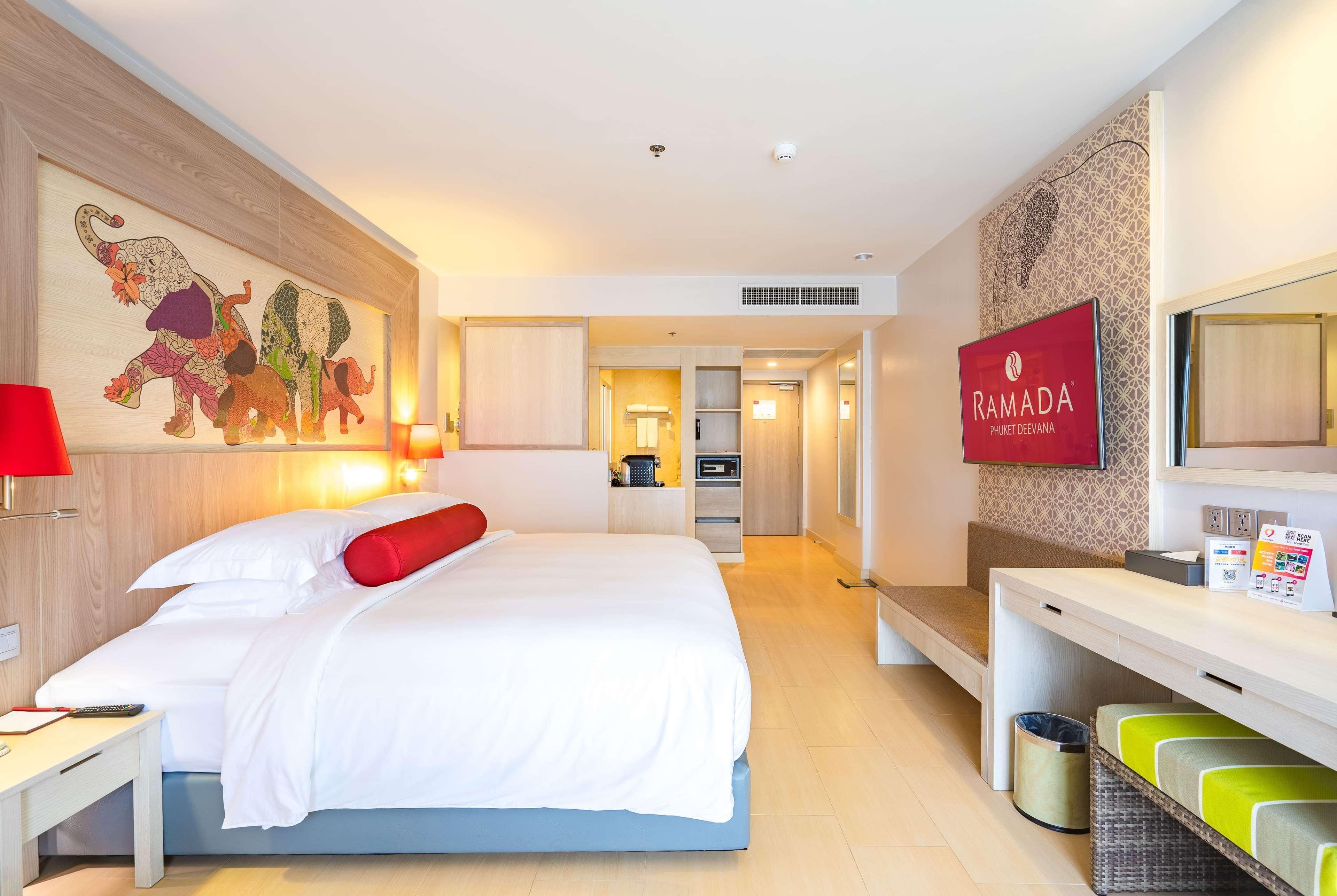 Ramada By Wyndham Phuket Deevana Patong - Sha Extra Plus Exterior photo