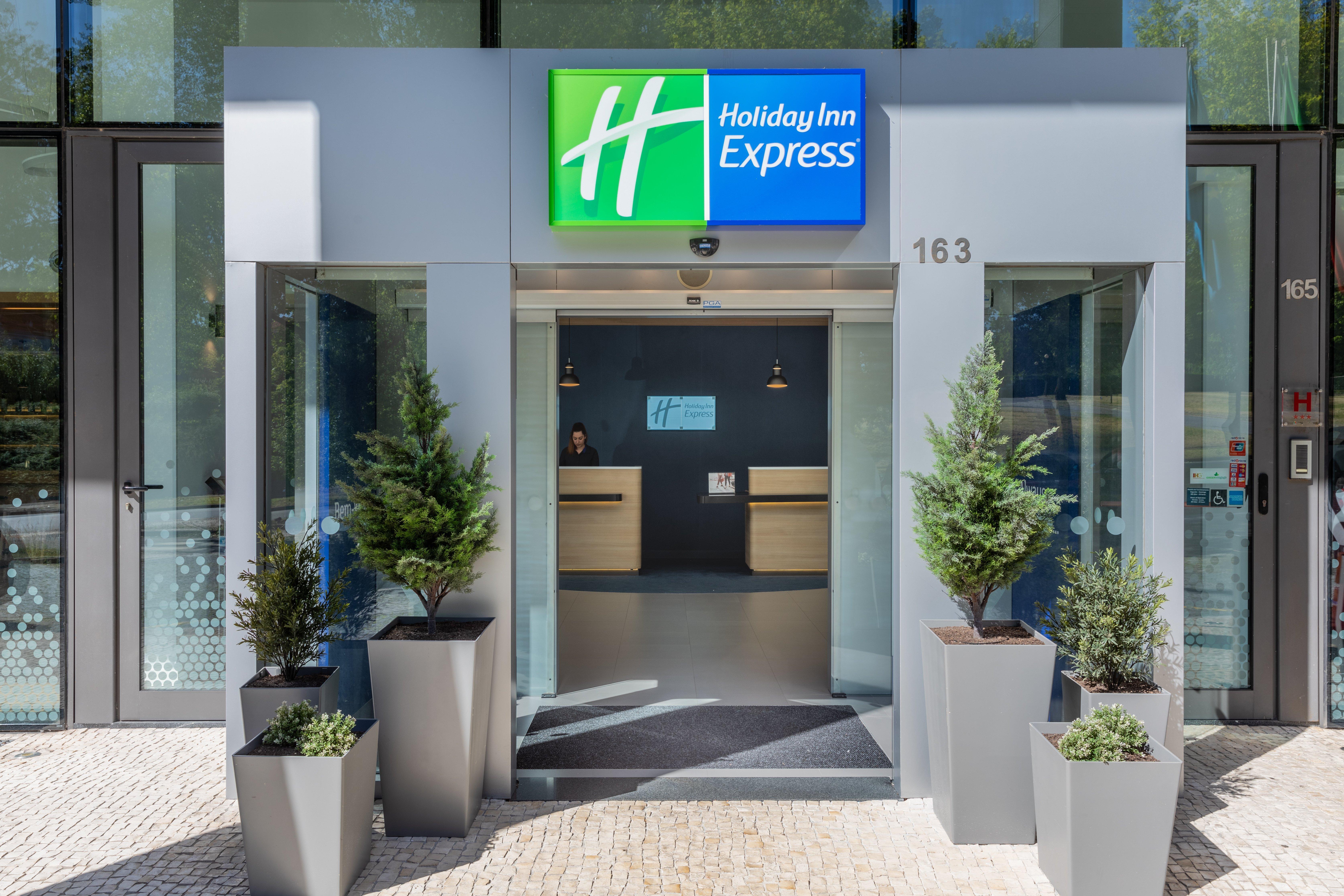Holiday Inn Express Porto Exponor, An Ihg Hotel Leca da Palmeira Exterior photo