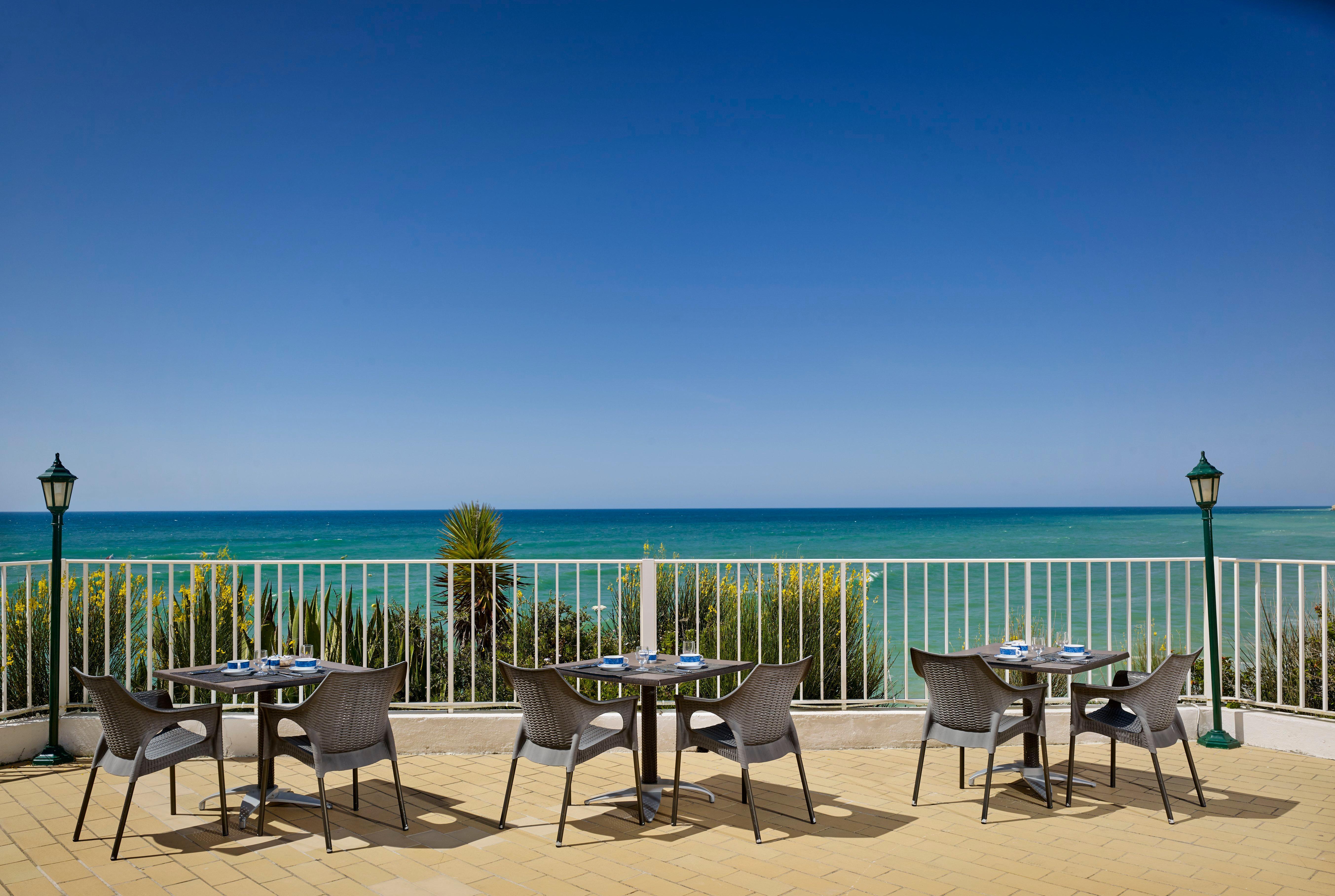 Holiday Inn Algarve - Armacao De Pera, An Ihg Hotel Exterior photo