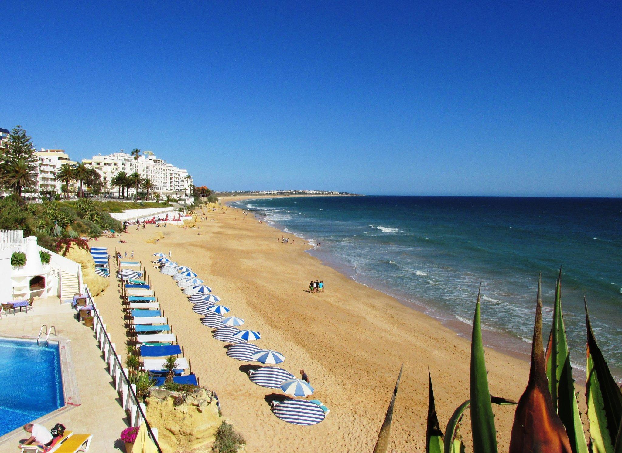 Holiday Inn Algarve - Armacao De Pera, An Ihg Hotel Exterior photo