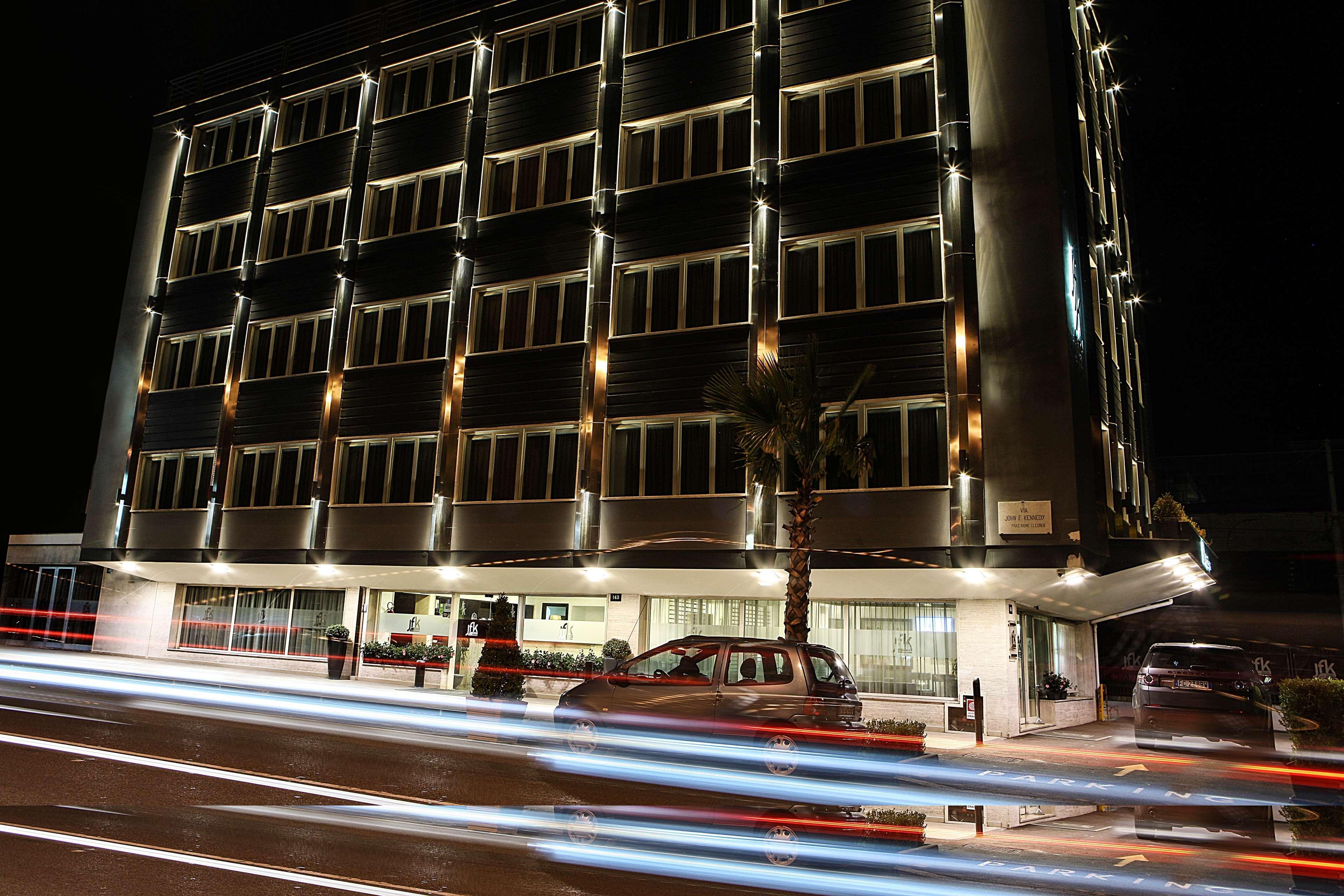 Best Western Jfk Hotel Naples Exterior photo