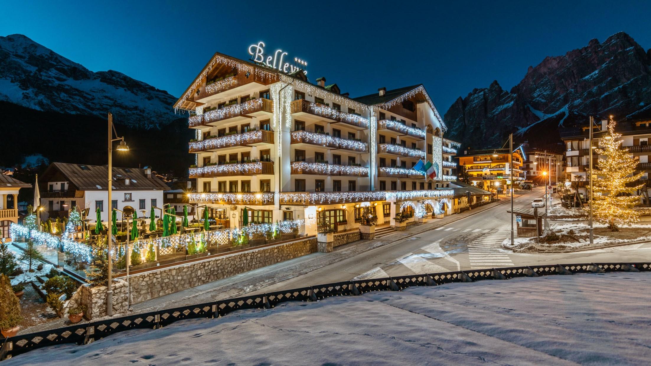 Hotel Bellevue Suites & Spa Cortina d'Ampezzo Exterior photo