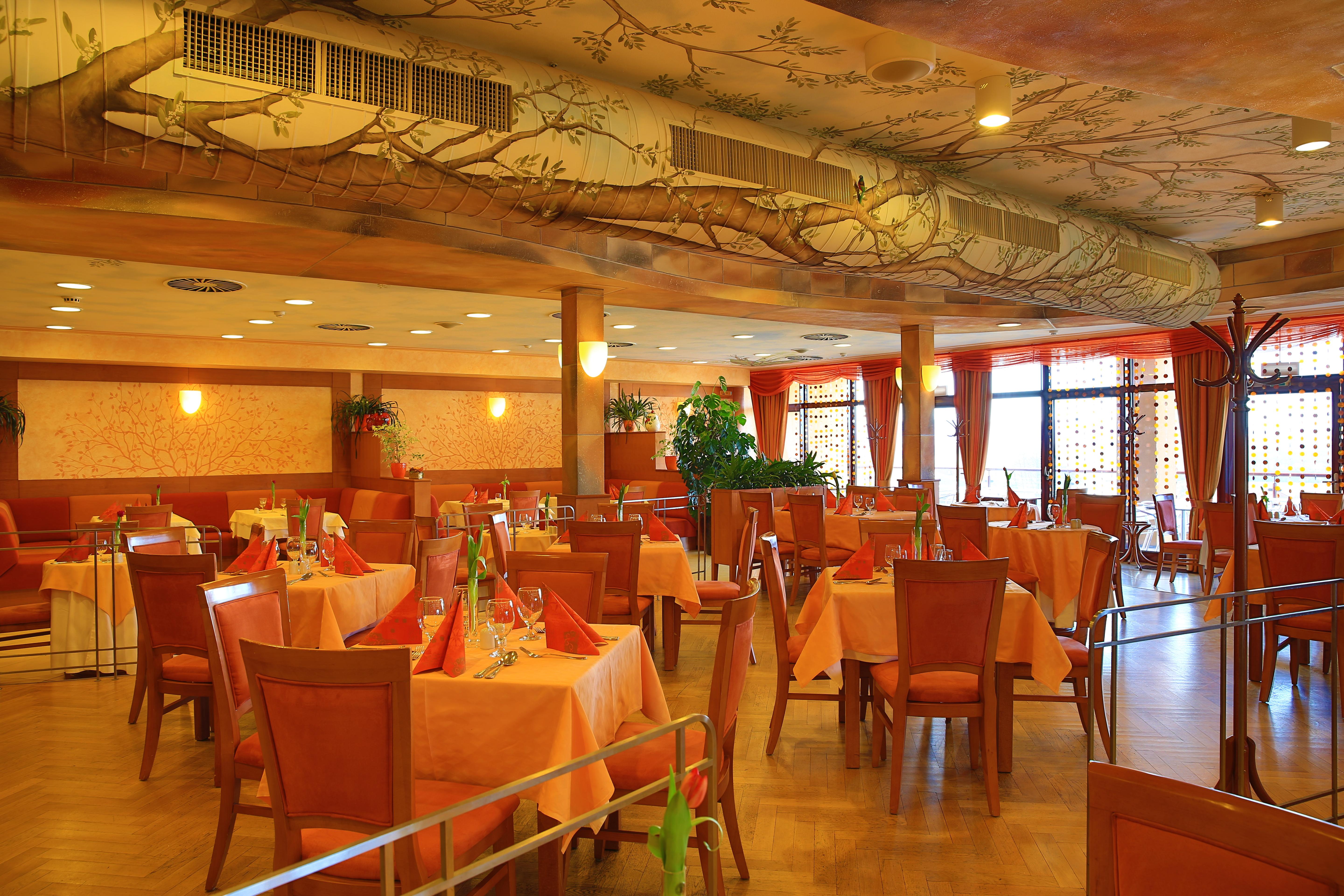 Primavera Hotel & Congress Centre Plzen Restaurant photo