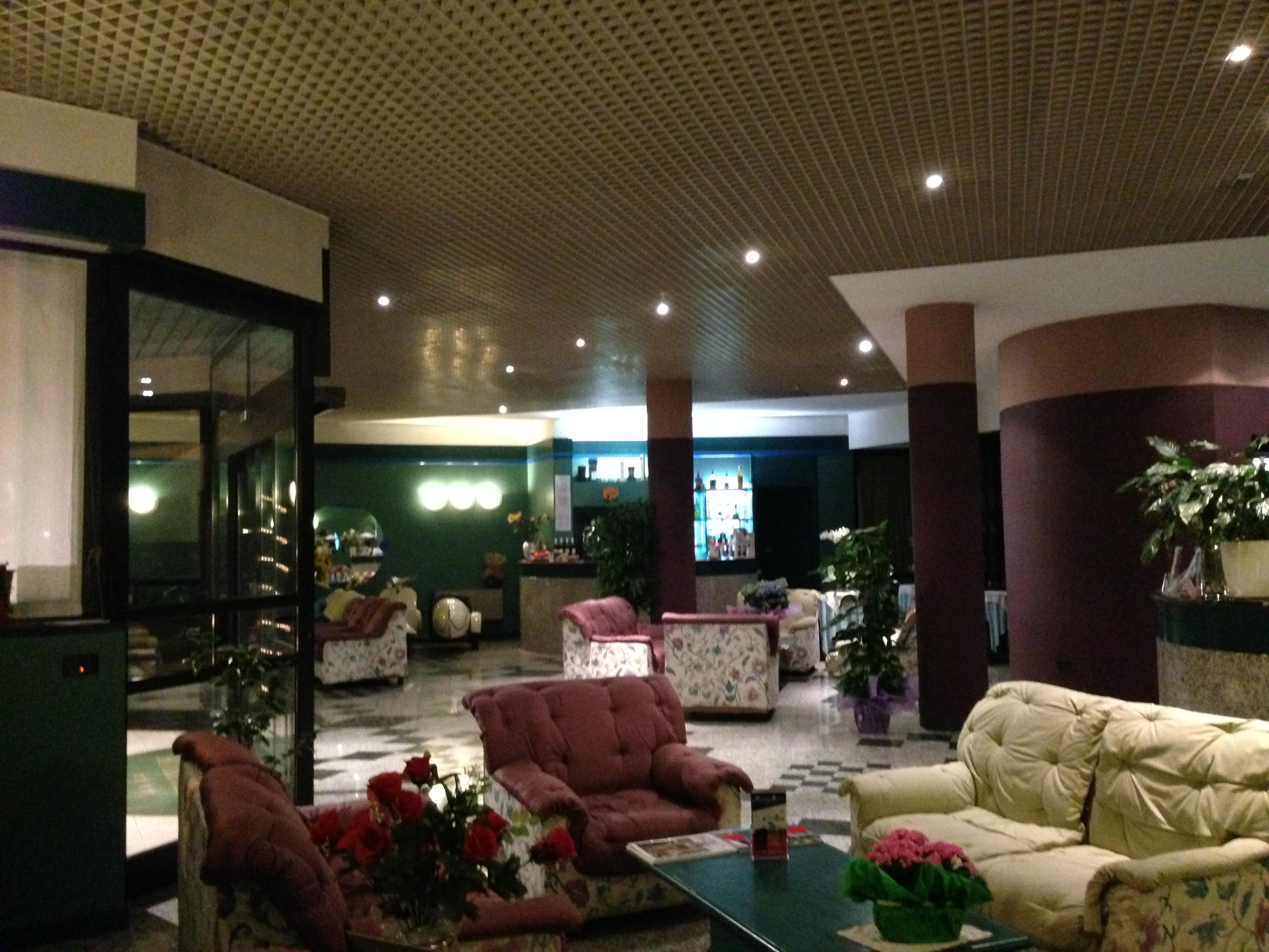 Hotel Plaza Desenzano del Garda Exterior photo