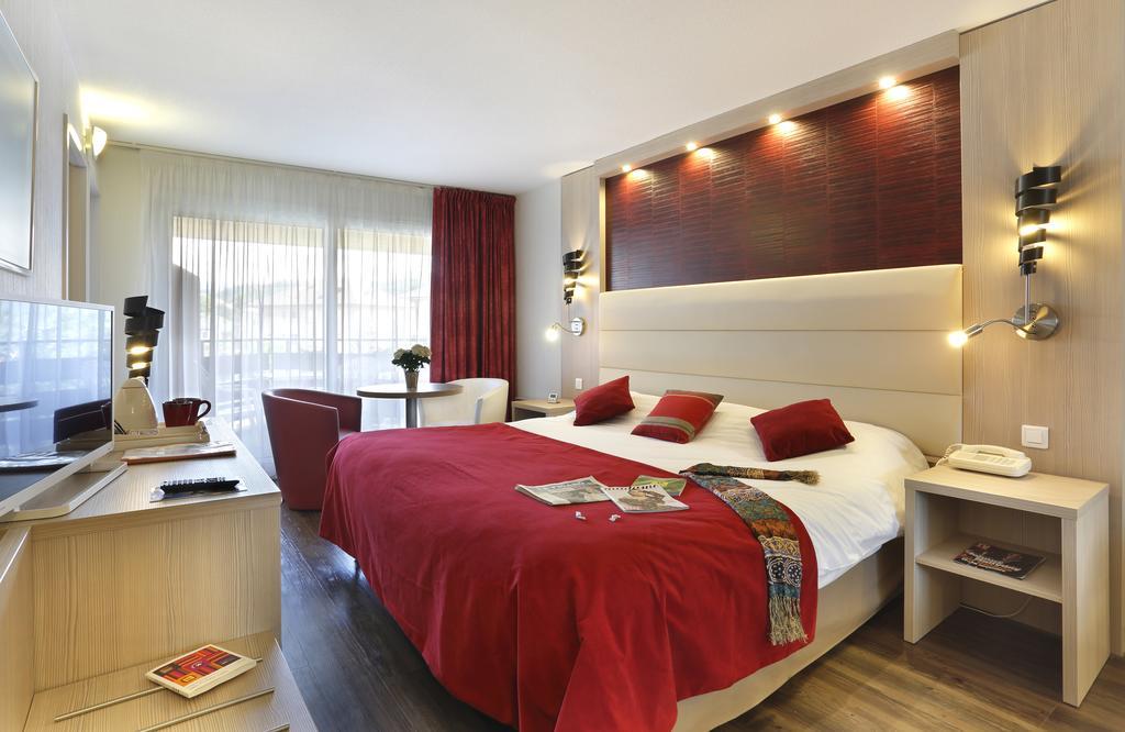 Logis Hotel Arc En Ciel Thonon-les-Bains Room photo