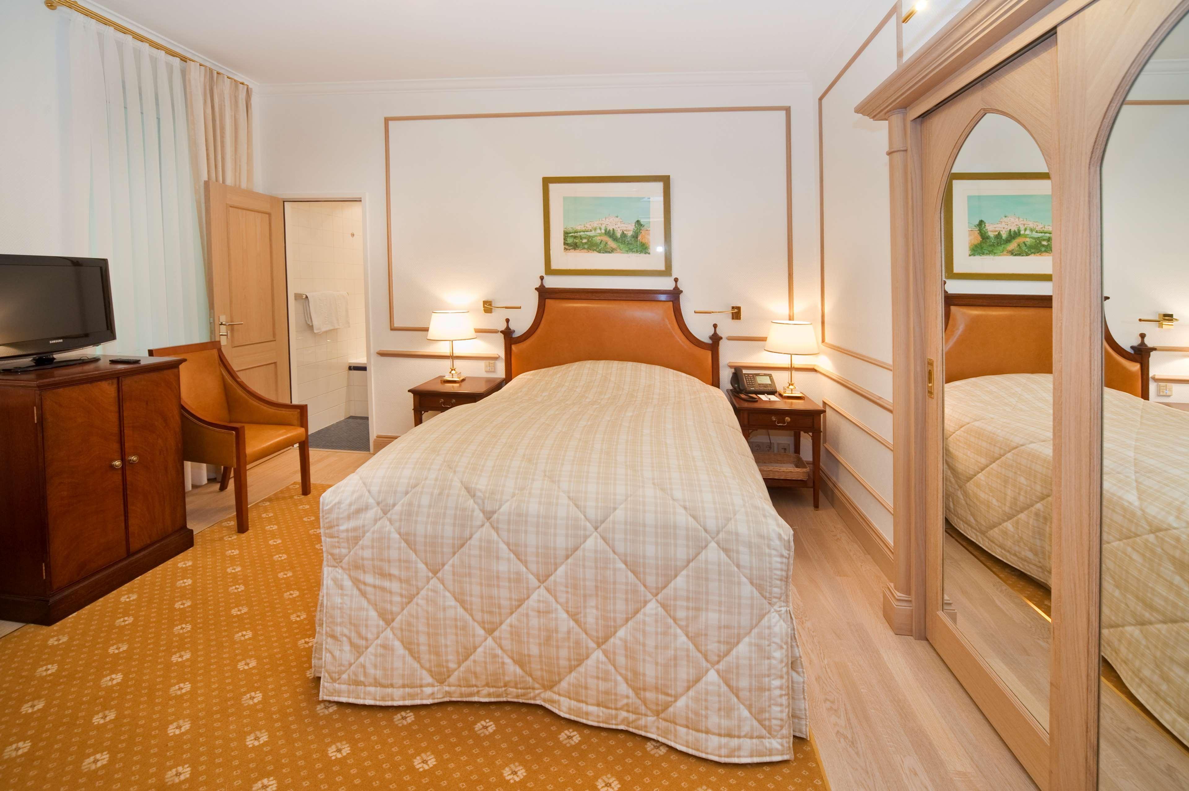 Grand Hotel Cravat Luxembourg Room photo