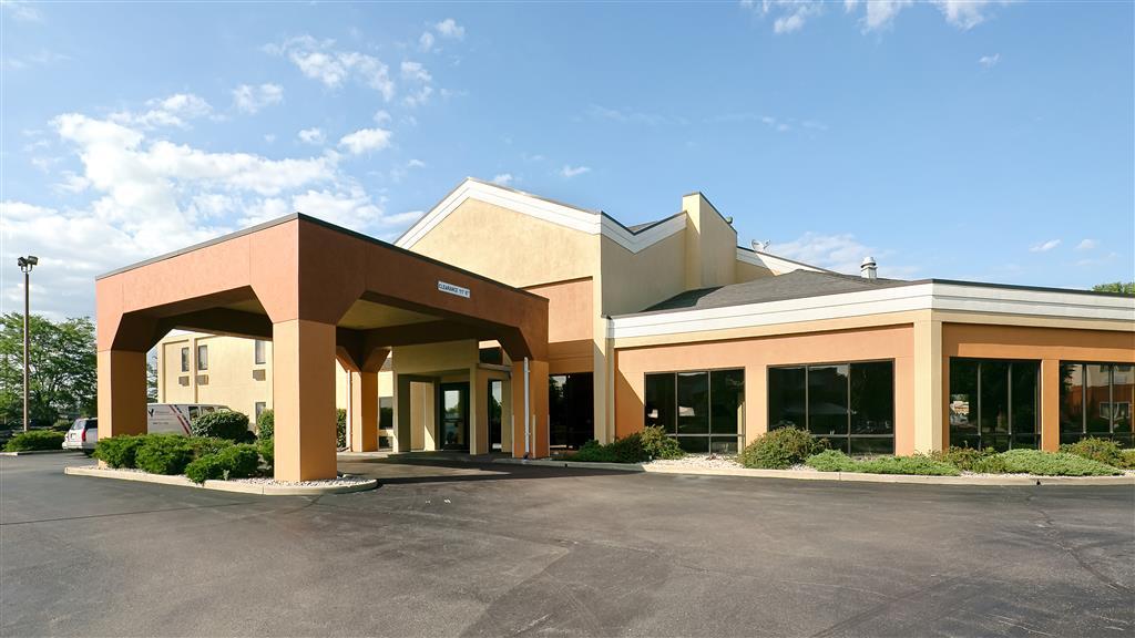 Quality Inn & Suites Southport Indianapolis Exterior photo