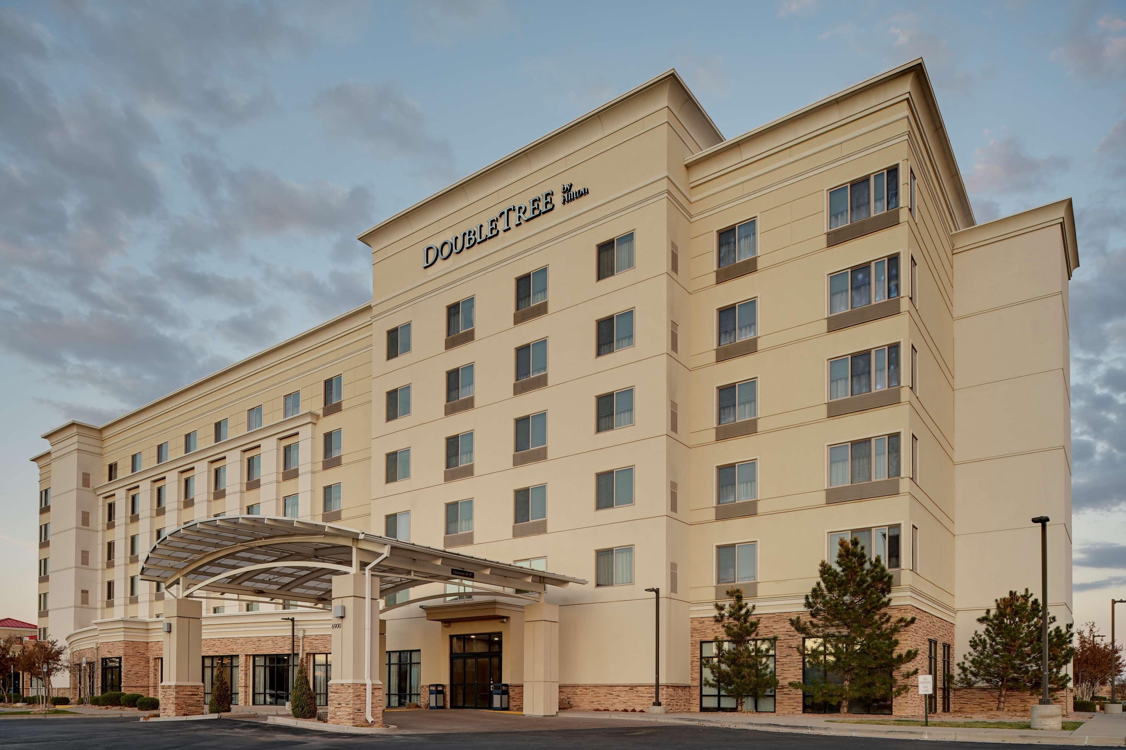 Doubletree By Hilton Denver International Airport, Co Exterior photo