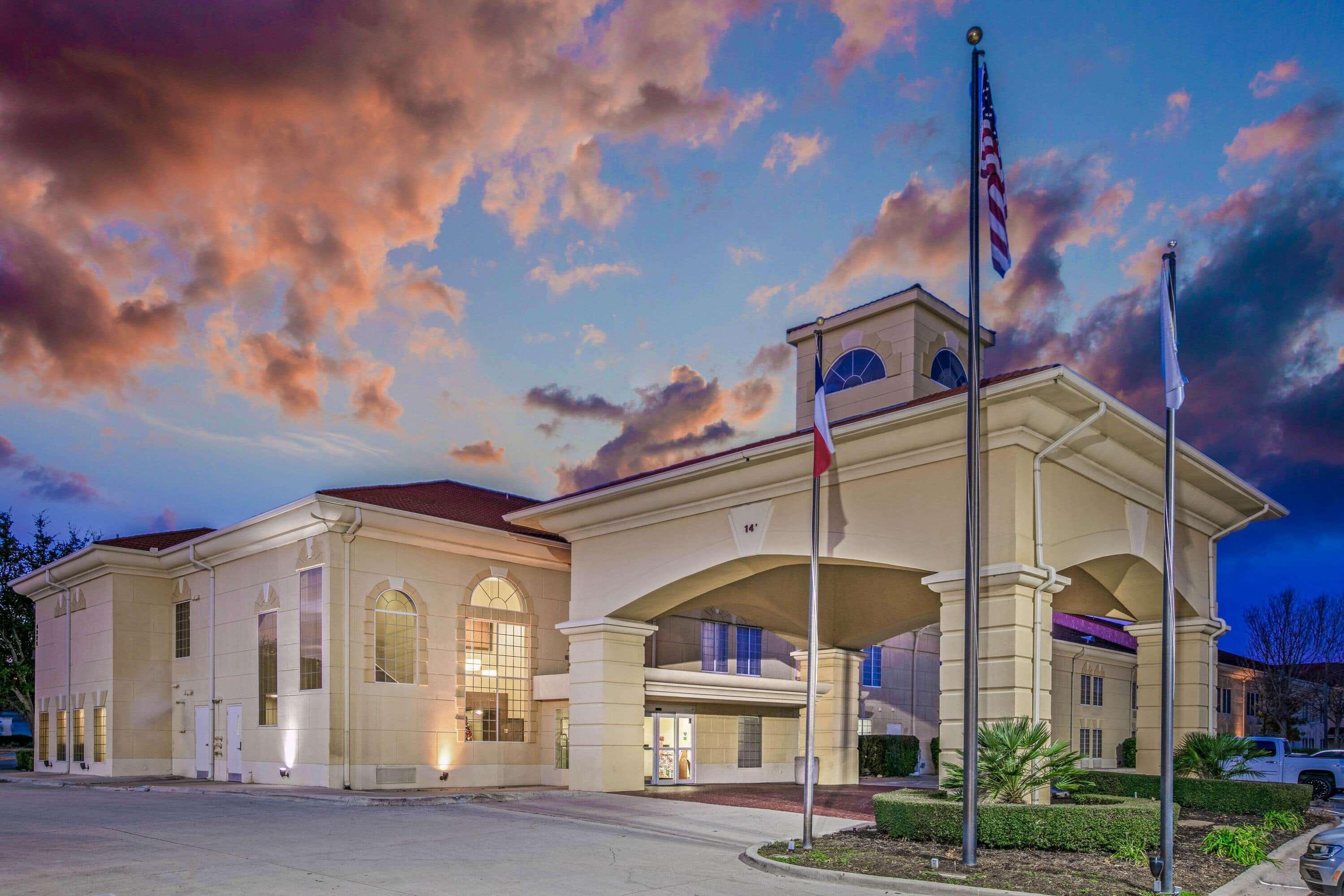 La Quinta By Wyndham Dallas - Las Colinas Irving Exterior photo