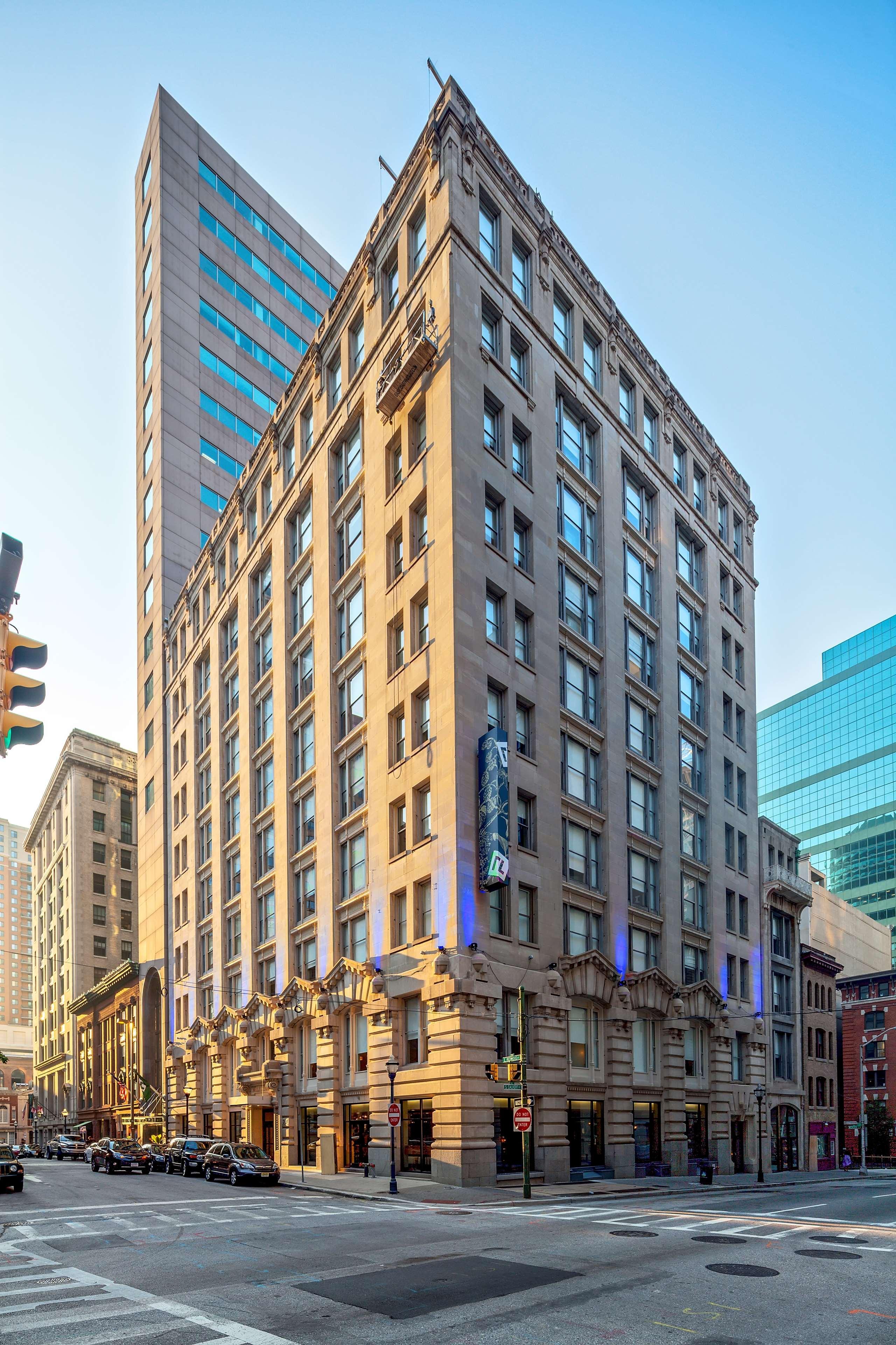 Hotel Rl Baltimore Inner Harbor Exterior photo