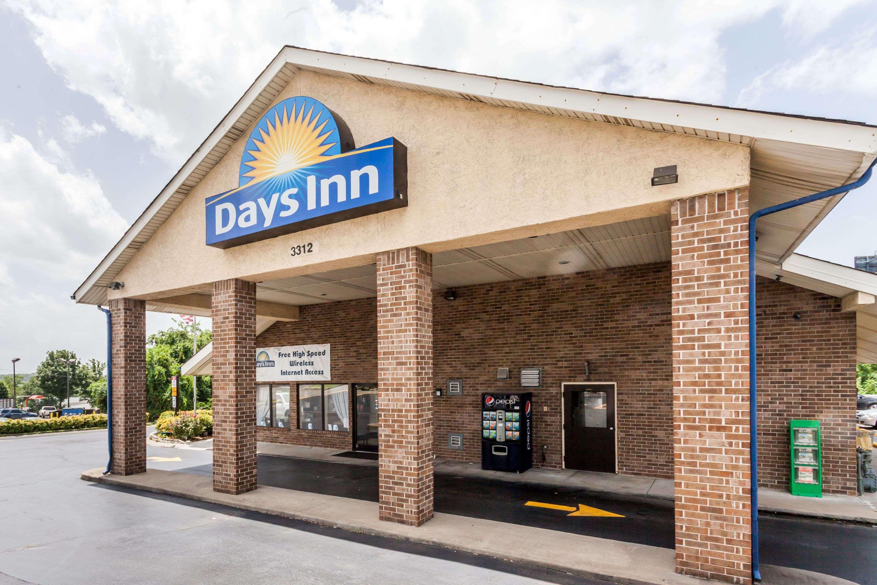 Days Inn By Wyndham Nashville N Opryland/Grand Ole Opry Exterior photo