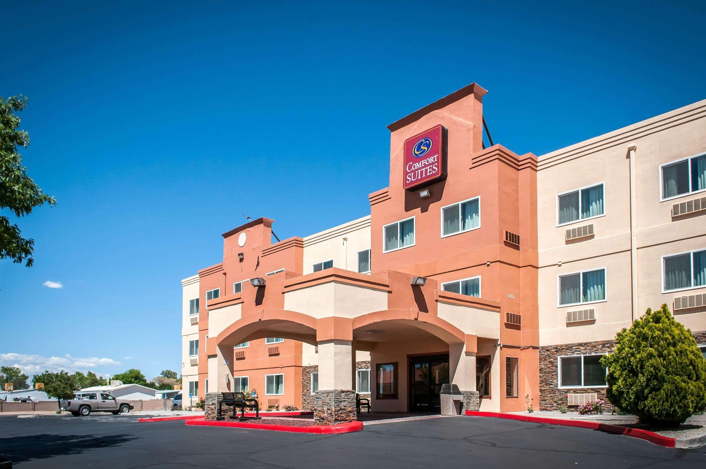 Comfort Suites Albuquerque Exterior photo