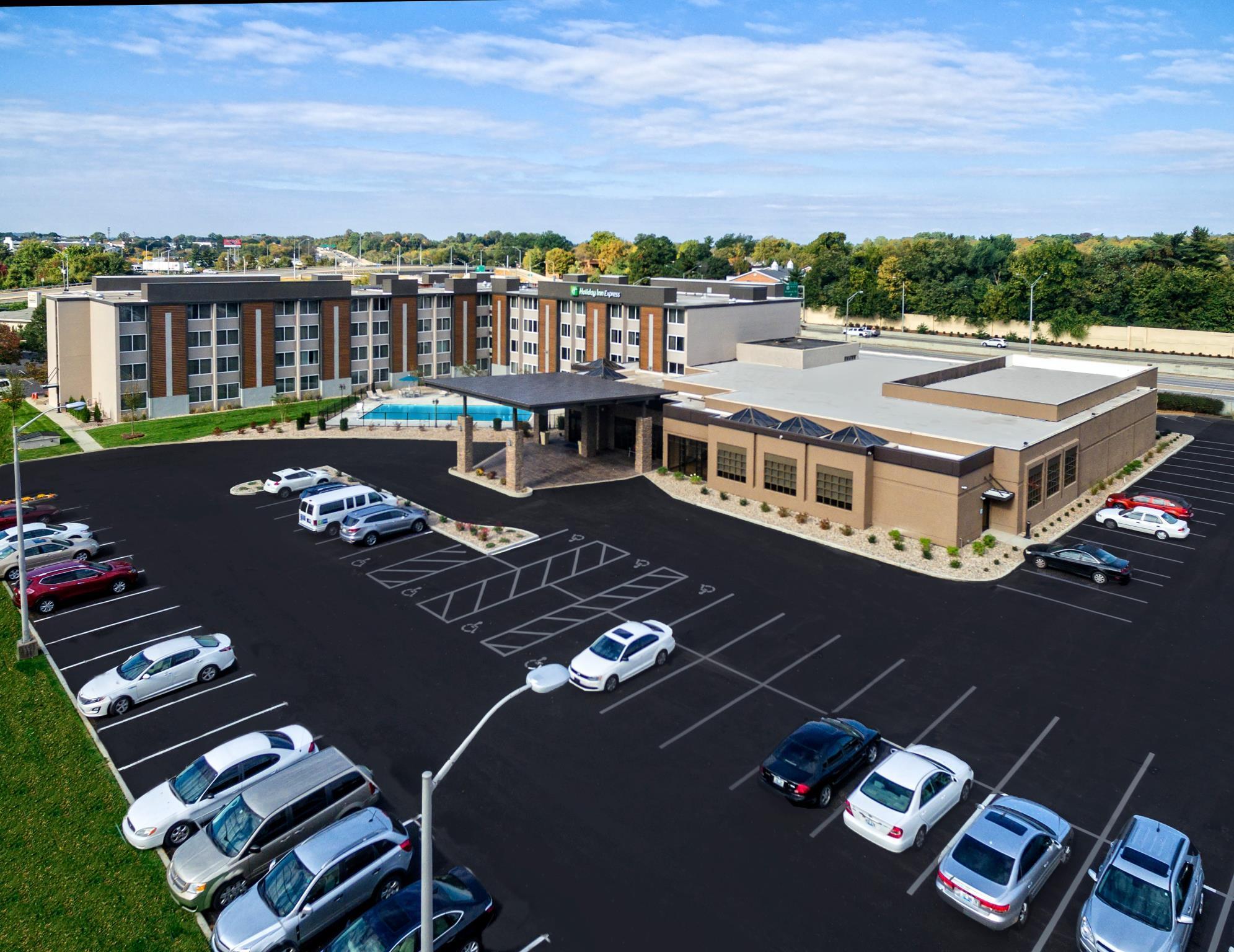 Holiday Inn Express Louisville Airport Expo Center, An Ihg Hotel Exterior photo